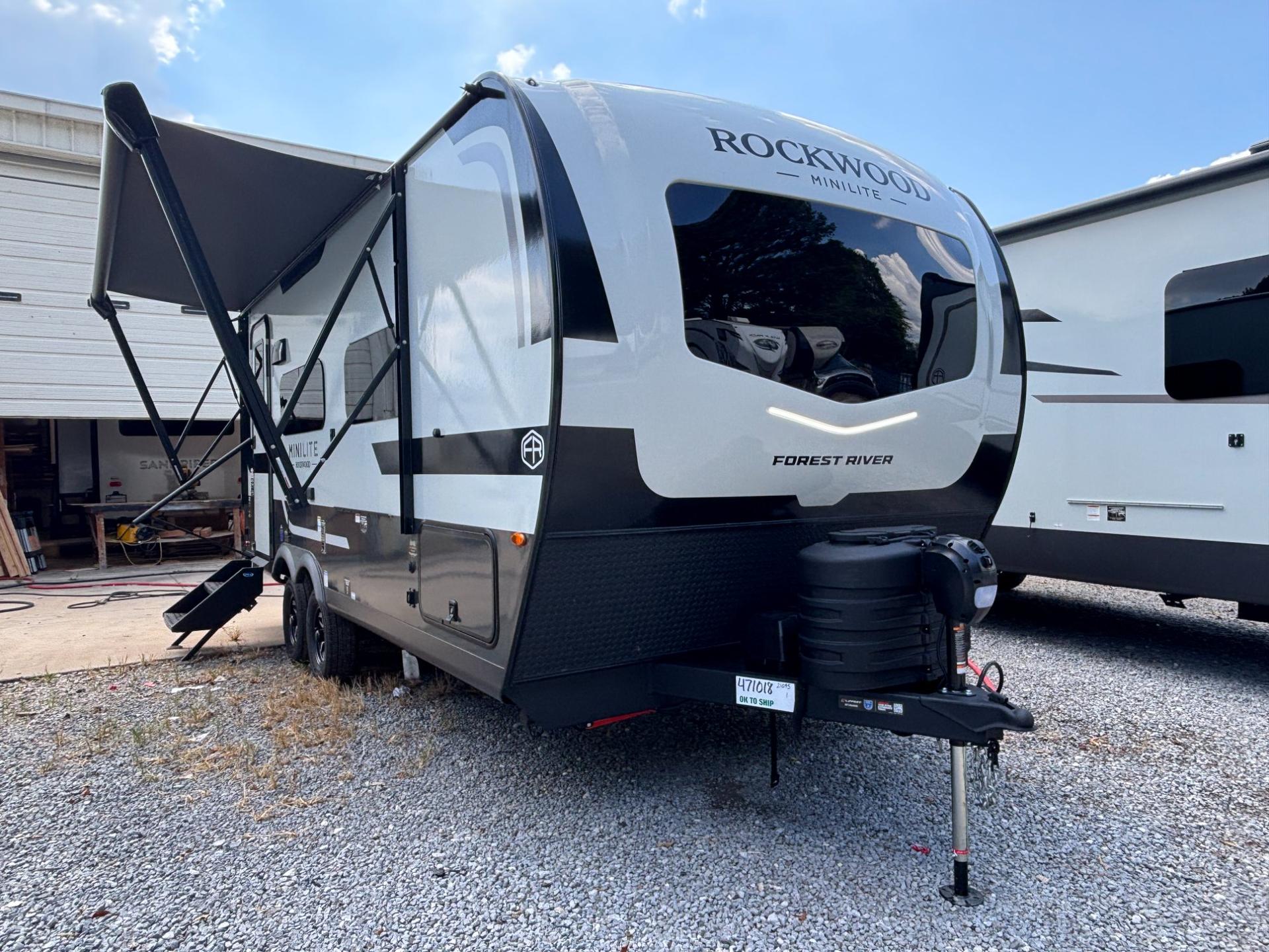 2027 Forest River Rockwood Mini Lite 2109S