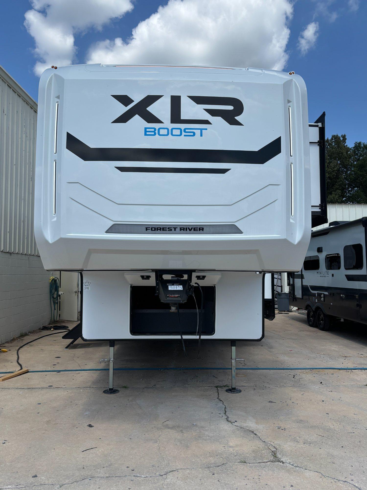 2027 Forest River 2027 Forest River XLR Boost - thumbnail 5