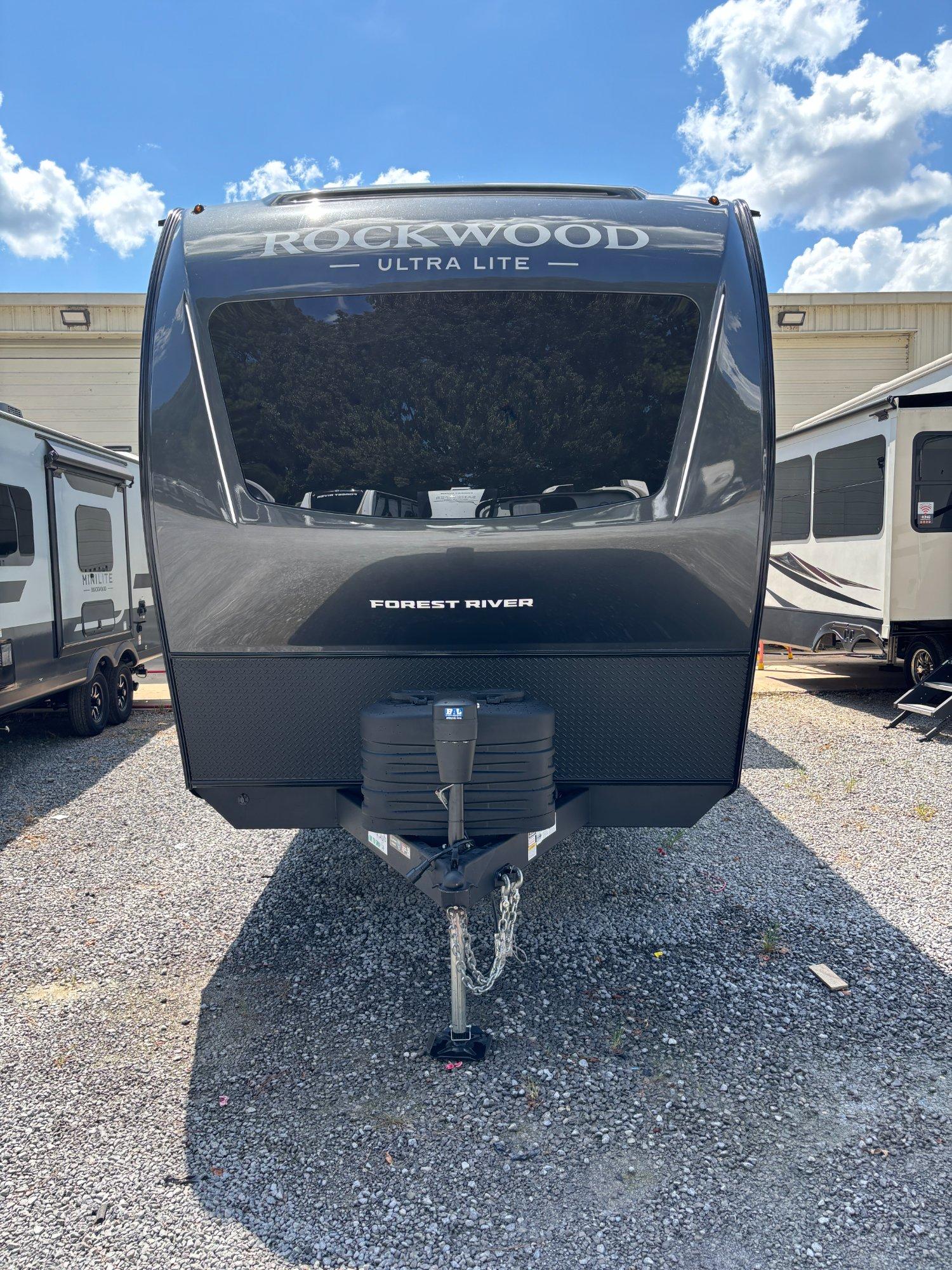2027 Forest River 2027 Forest River Rockwood Ultra Lite - thumbnail 5