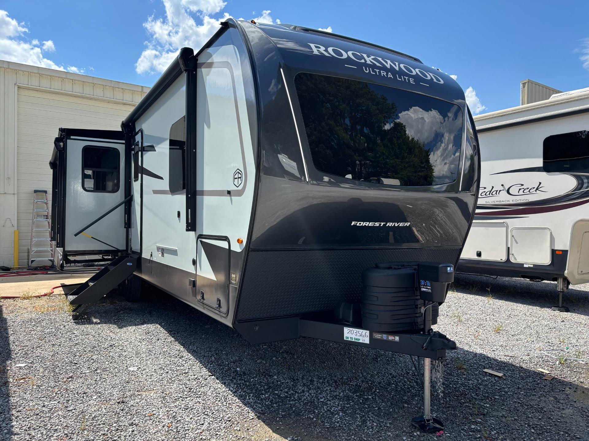 2027 Forest River Rockwood Ultra Lite 2916RL