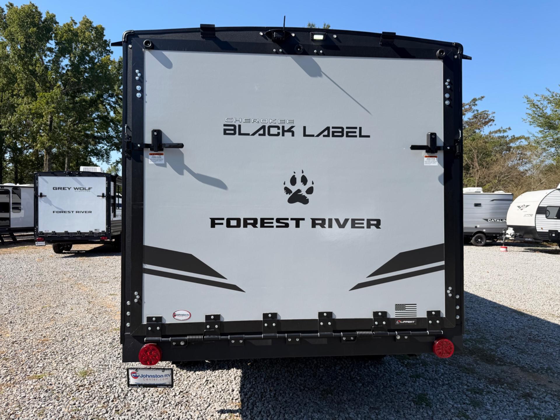 2027 Forest River 2027 Forest River Cherokee Grey Wolf Black Label - thumbnail 7