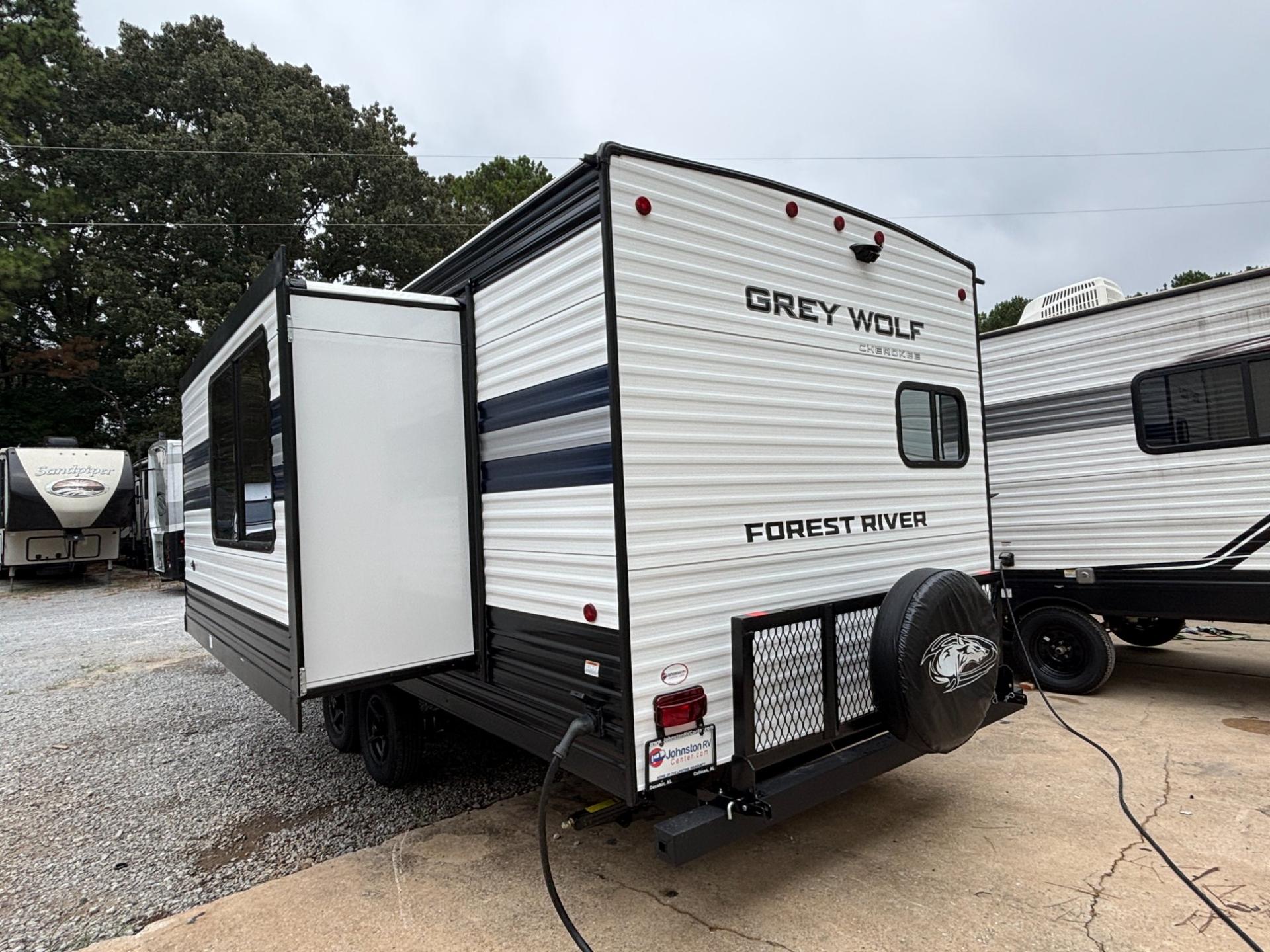 2027 Forest River 2027 Forest River Cherokee Grey Wolf - thumbnail 8