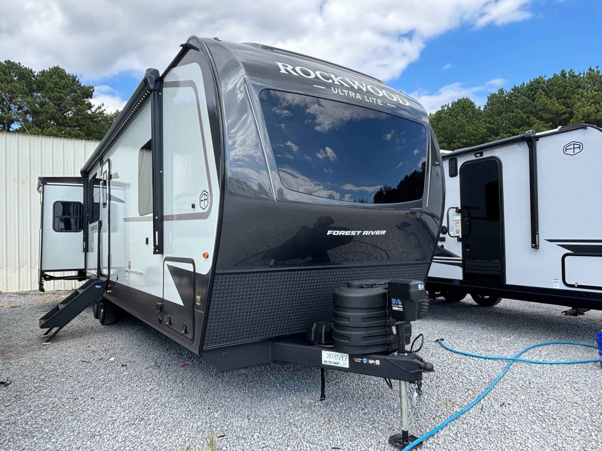 2027 Forest River Rockwood Ultra Lite 2921RL