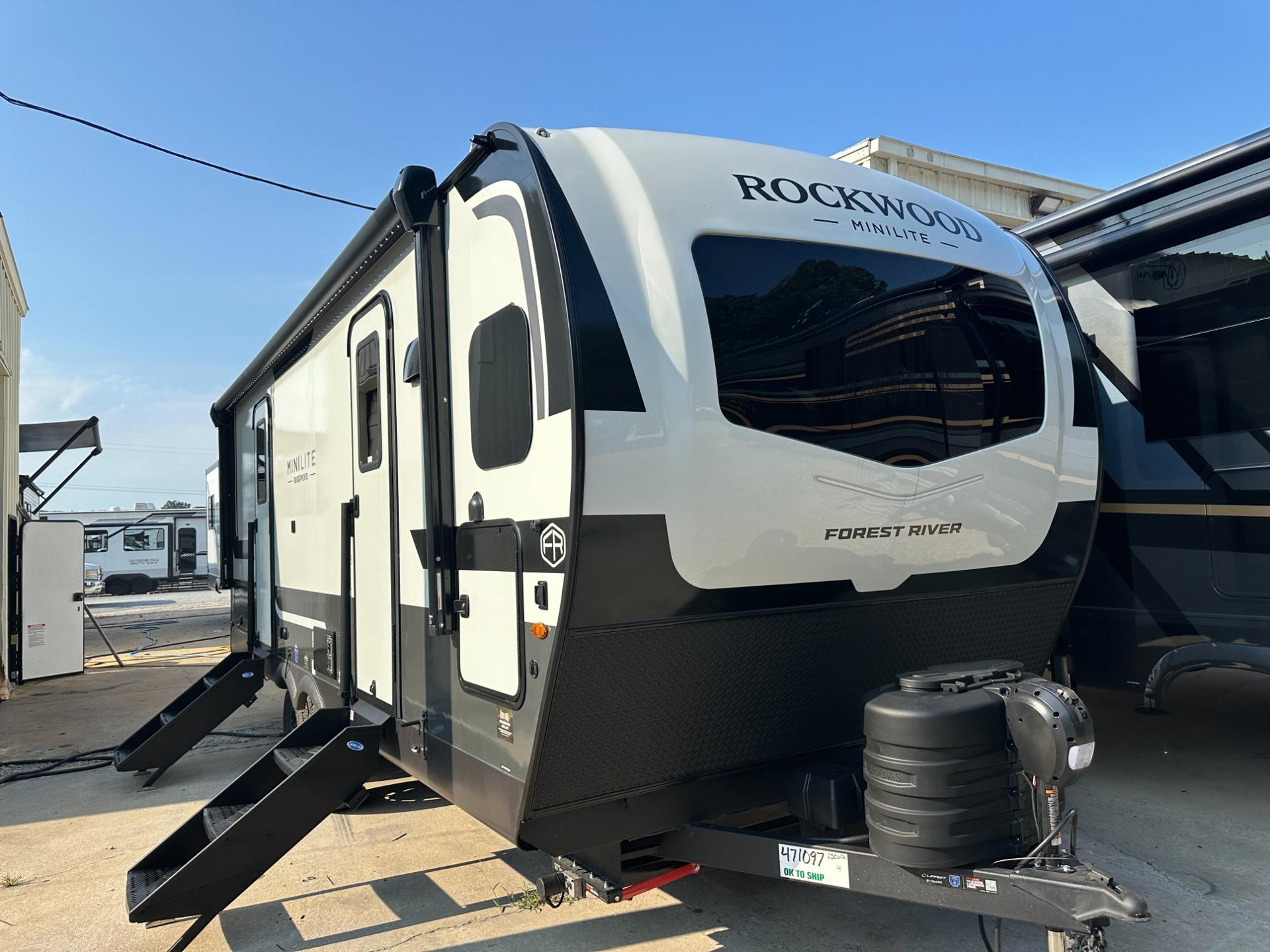 2027 Forest River Rockwood Mini Lite 2506FK