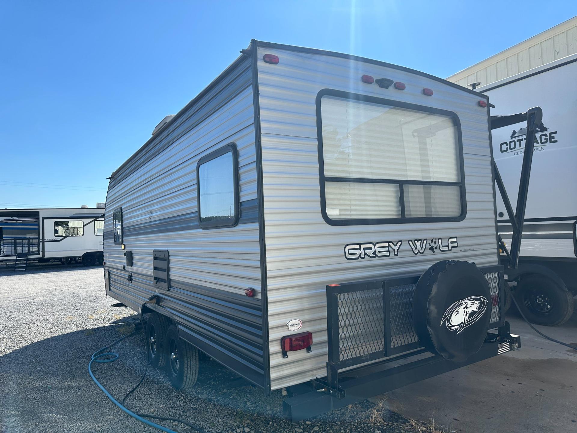 2019 Forest River 2019 Forest River Cherokee Grey Wolf - thumbnail 4