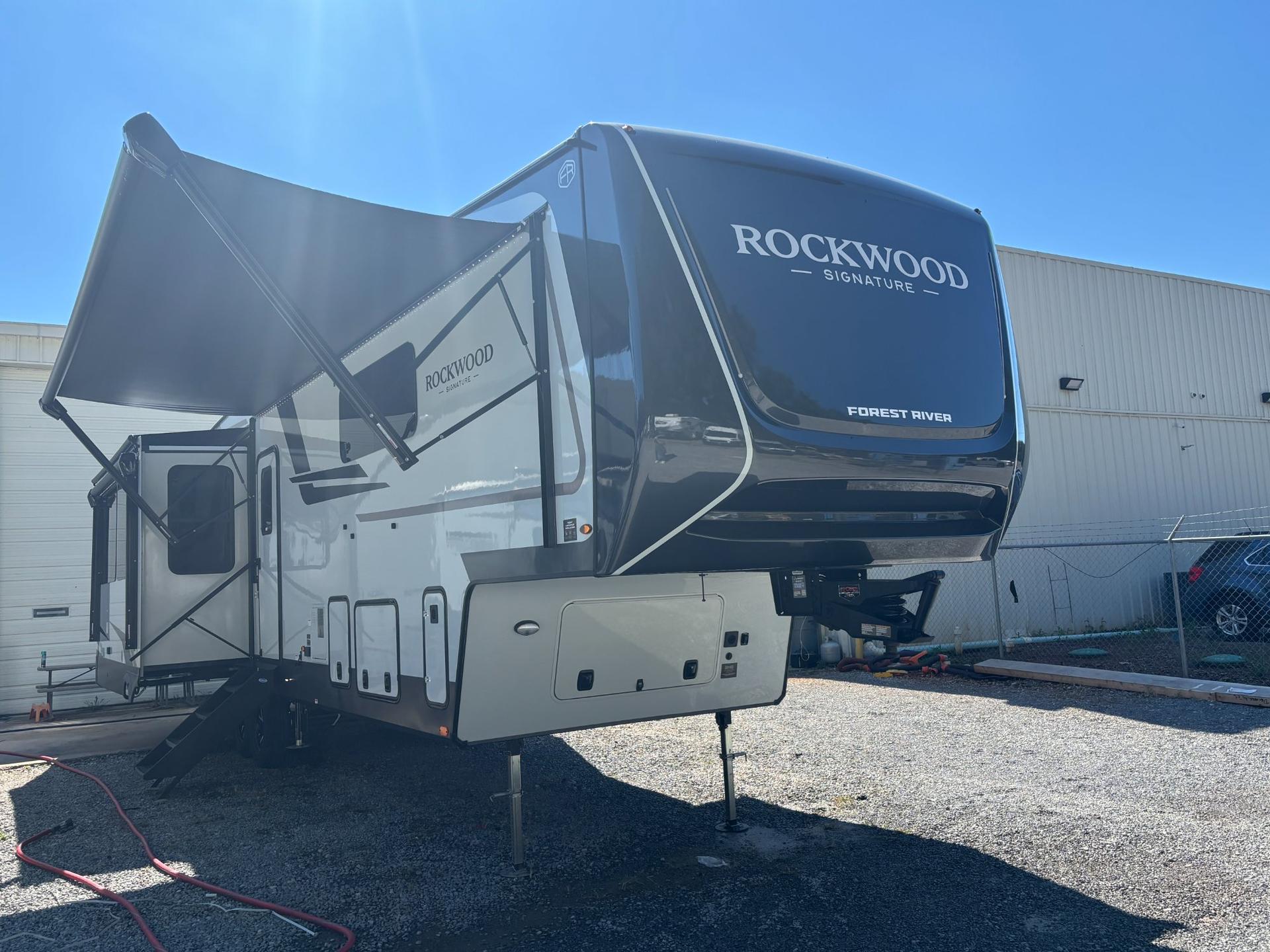 2027 Forest River Rockwood Signature 401SFB