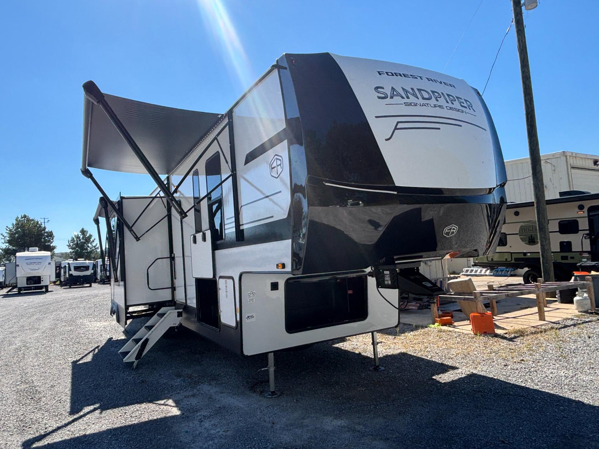 2027 Forest River Sandpiper 3905DB