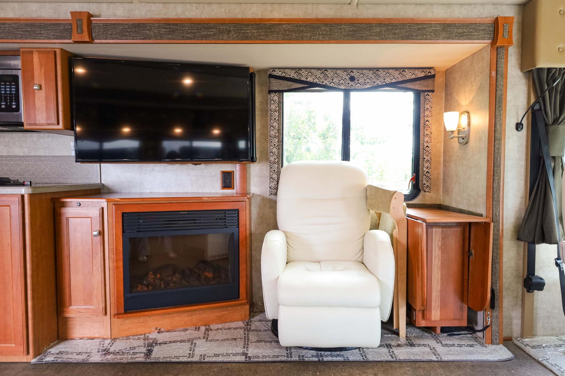 2015 Itasca Suncruiser 2015 Itasca Suncruiser 32V - thumbnail 27