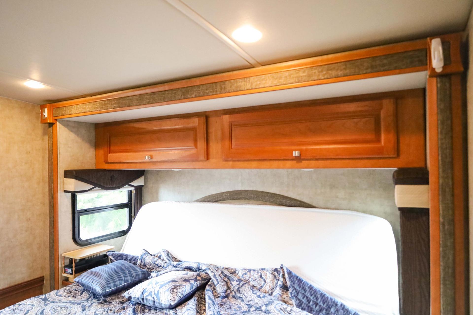 2015 Itasca Suncruiser 2015 Itasca Suncruiser 32V - thumbnail 10