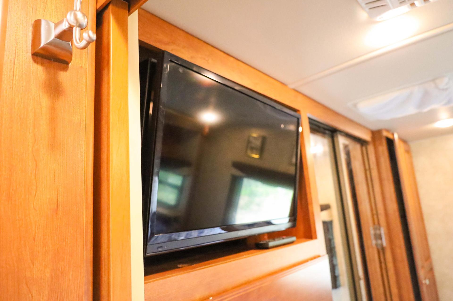 2015 Itasca Suncruiser 2015 Itasca Suncruiser 32V - thumbnail 6