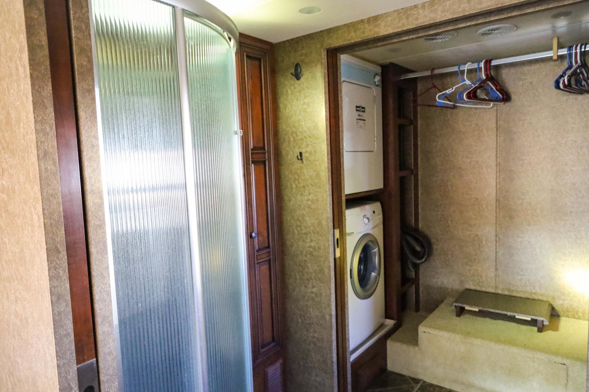 2013 Newmar 2013 Newmar Dutchstar 4347 - thumbnail 36