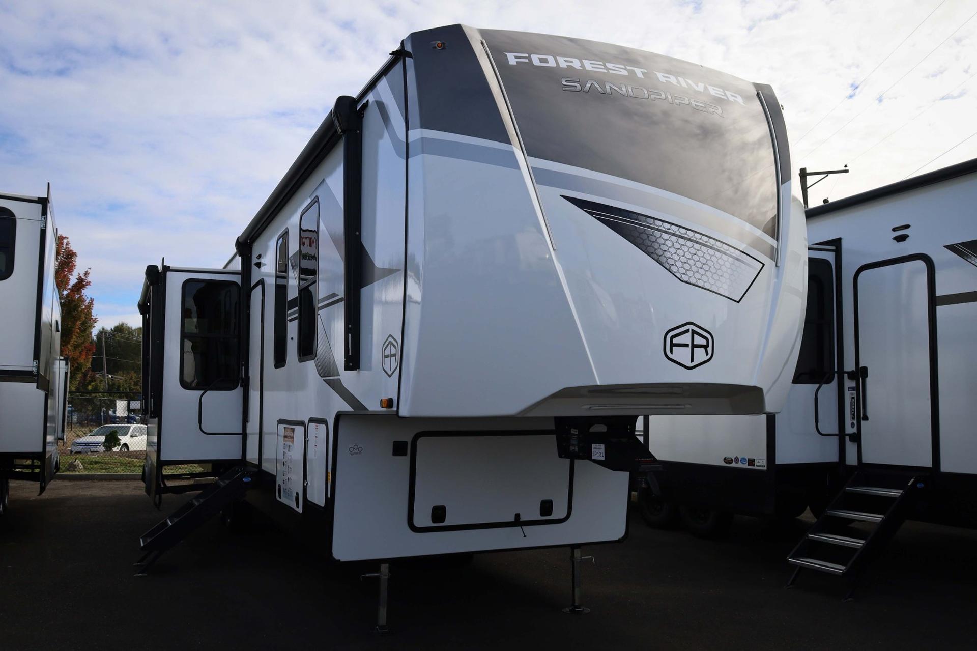 2026 Forest River Sandpiper 4002FB