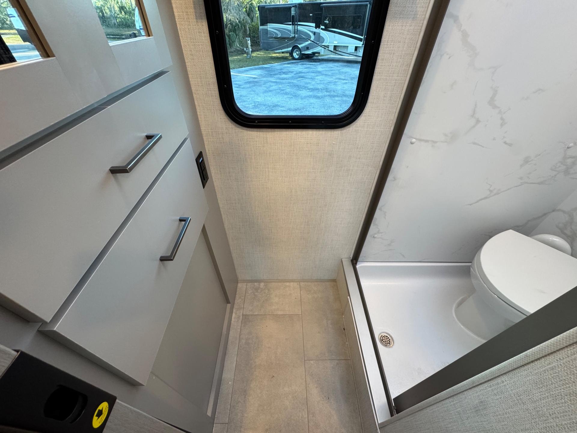 2026 Thor Motor Coach 2026 Thor Motor Coach Quantum - thumbnail 17