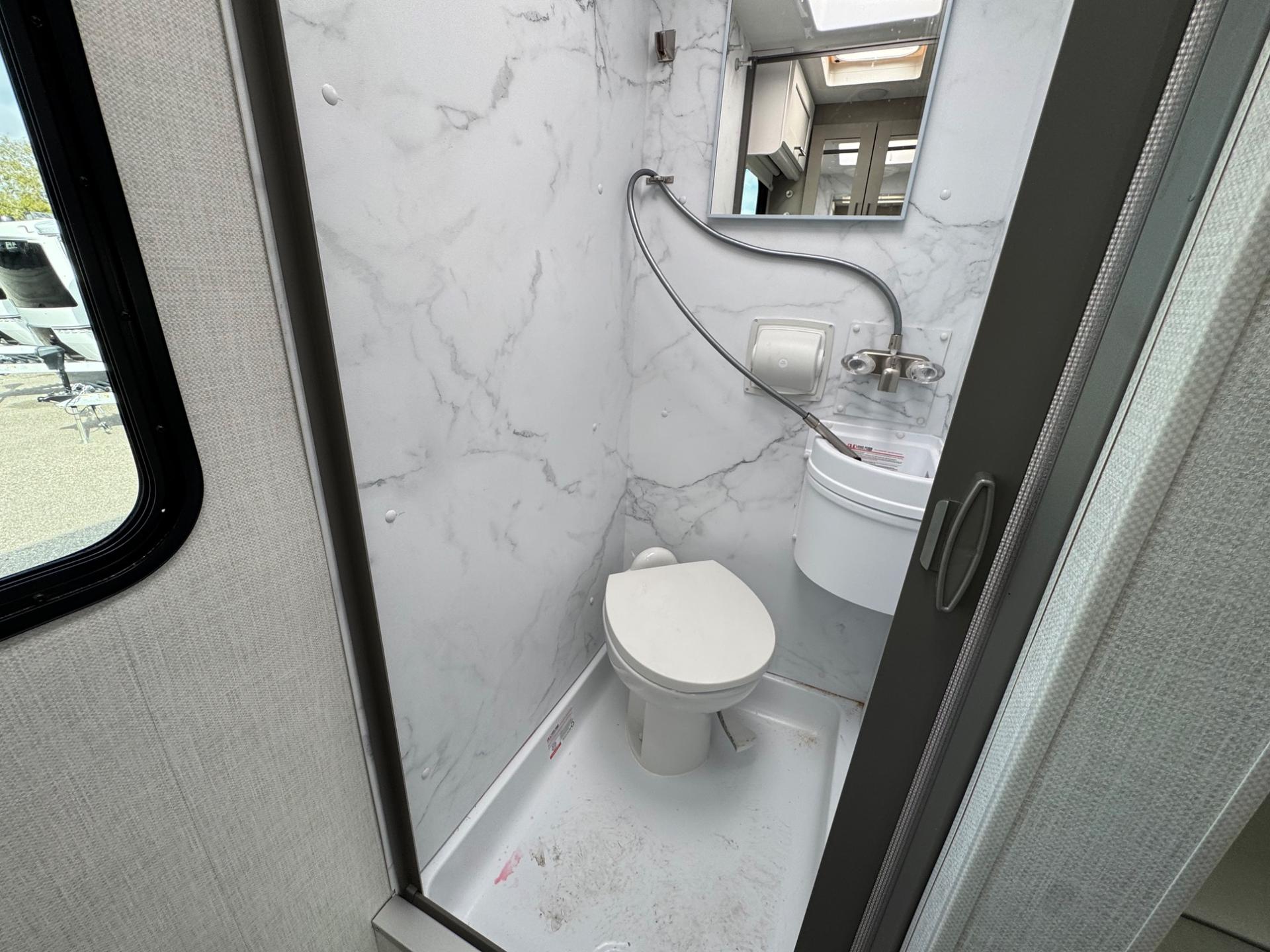 2026 Thor Motor Coach 2026 Thor Motor Coach Quantum - thumbnail 16