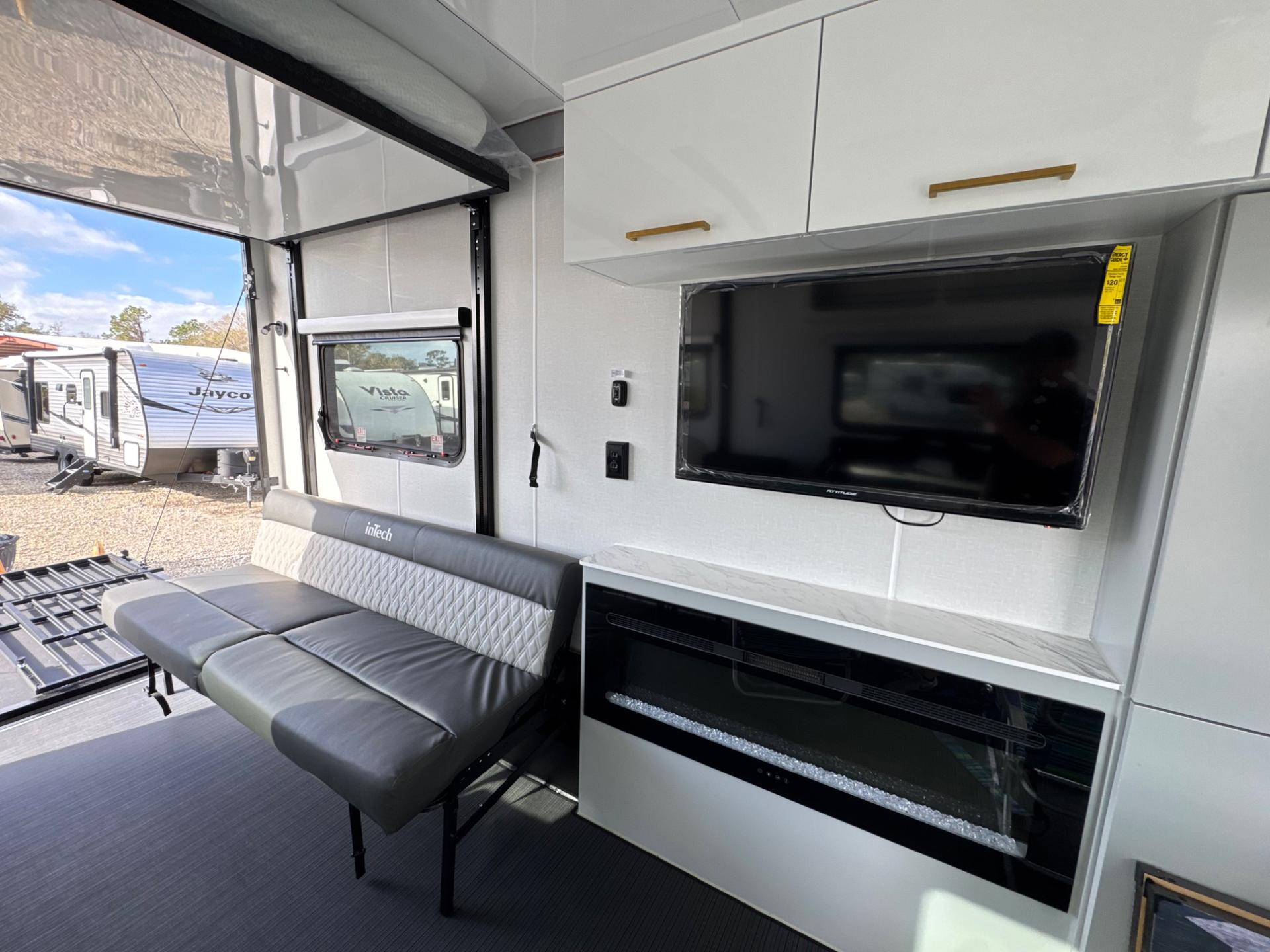 2026 inTech RV 2026 inTech RV Black Wing - thumbnail 14