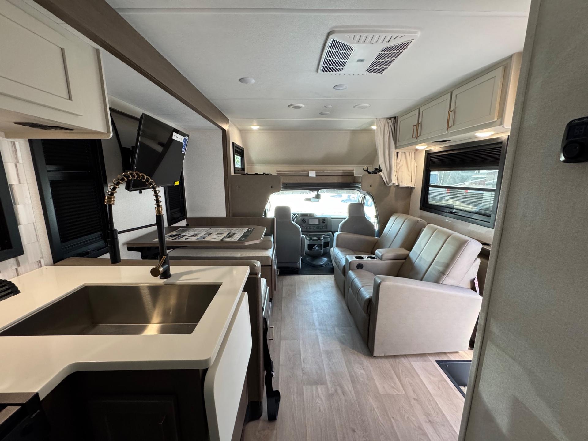 2026 East to West 2026 East to West College Avenue - thumbnail 9