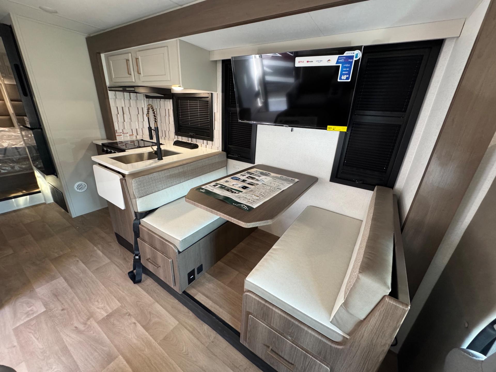 2026 East to West 2026 East to West College Avenue - thumbnail 18