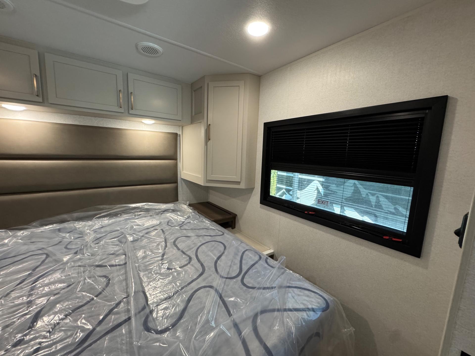 2026 East to West 2026 East to West College Avenue - thumbnail 21