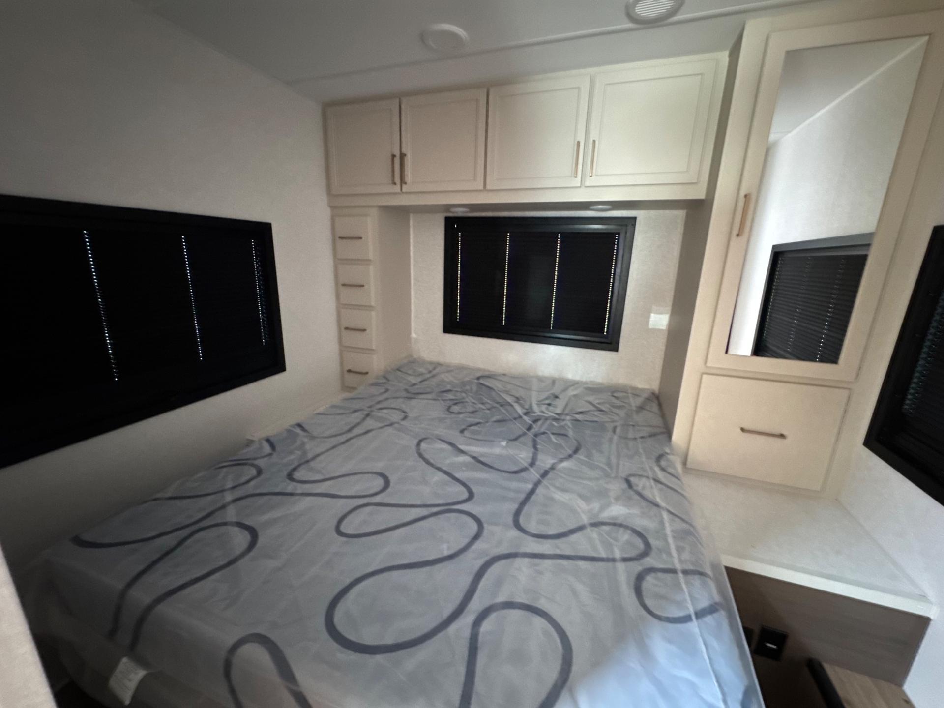 2026 East to West 2026 East to West College Avenue - thumbnail 19