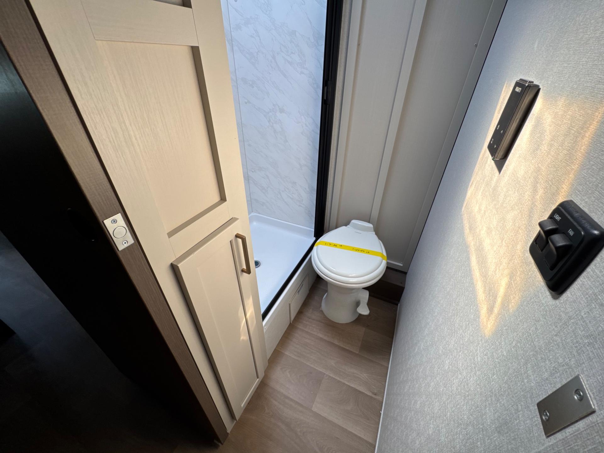 2026 East to West 2026 East to West College Avenue - thumbnail 22