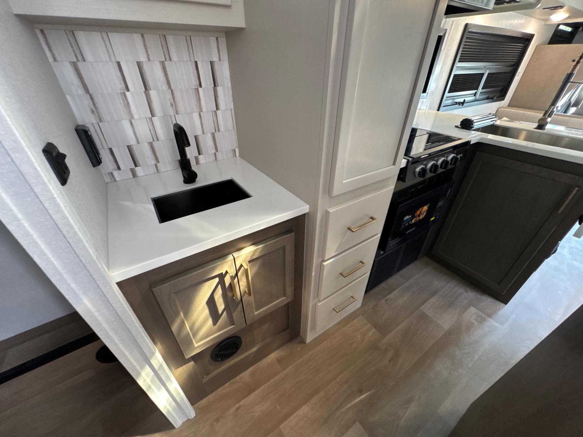 2026 East to West 2026 East to West College Avenue - thumbnail 24