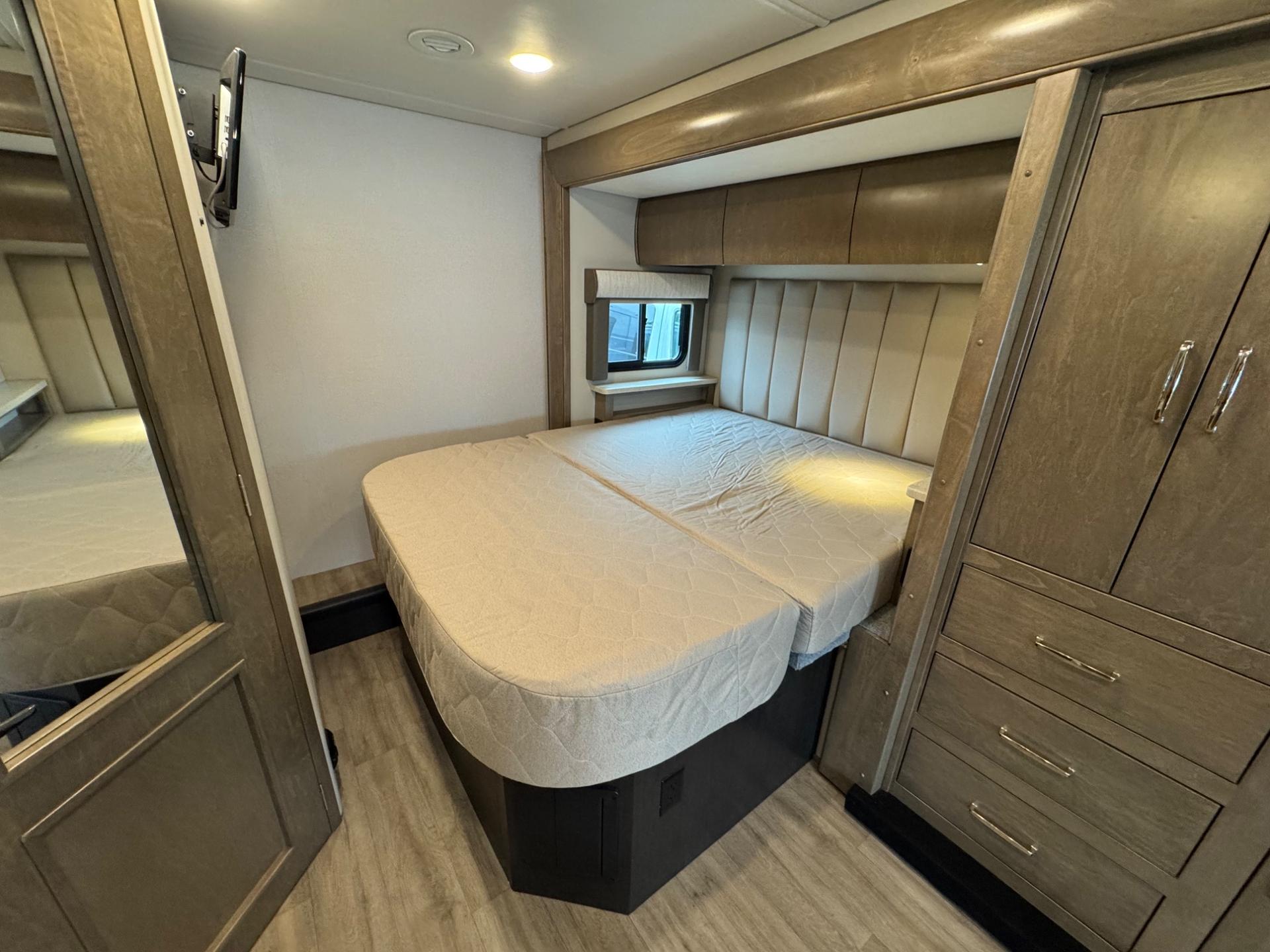 2024 Renegade RV 2024 Renegade RV Vienna - thumbnail 16