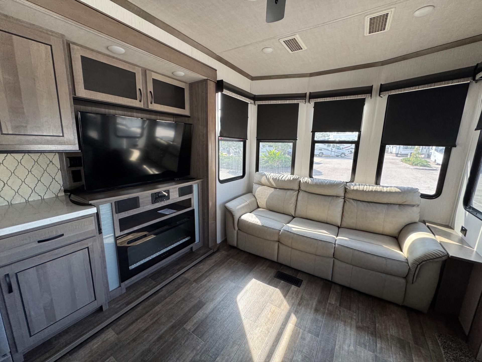 2021 Cedar Creek 2021 Cedar Creek FOREST RIVER - thumbnail 12