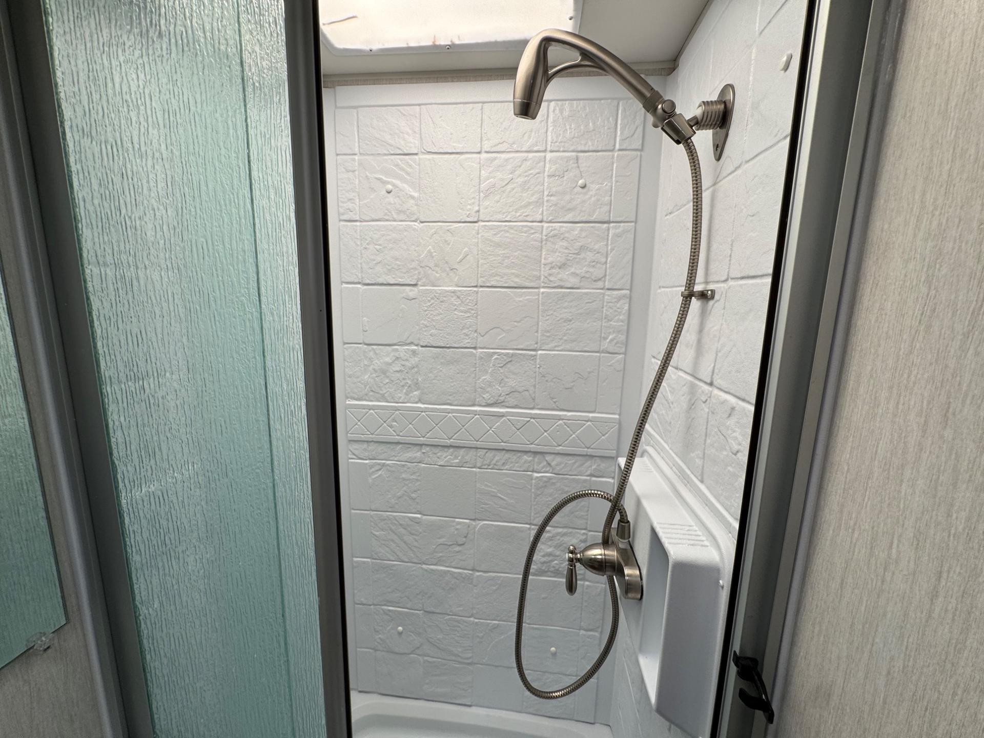 2021 Coachmen 2021 Coachmen Prism - thumbnail 19