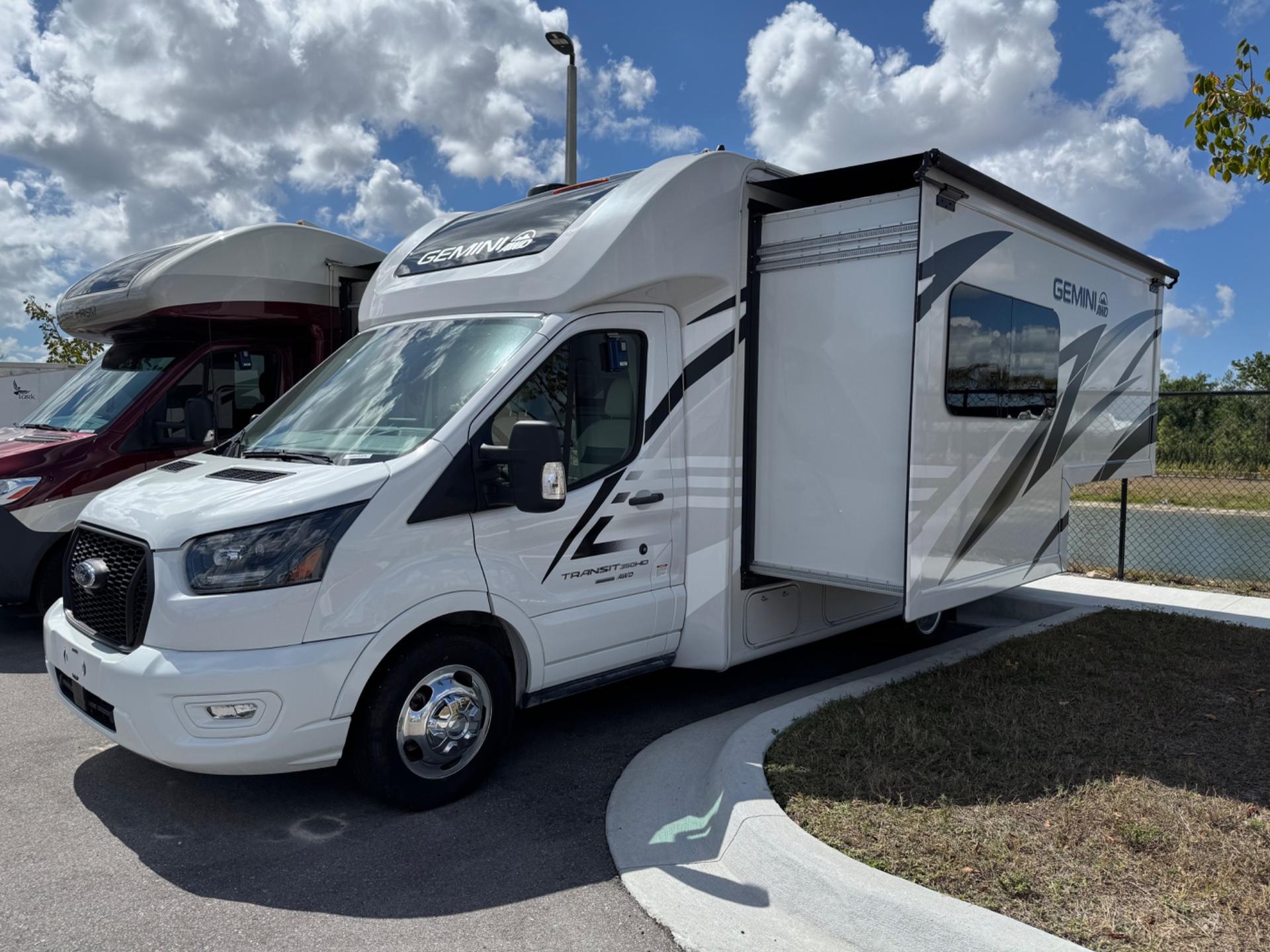 2025 Thor Motor Coach 2025 Thor Motor Coach Gemini - thumbnail 3