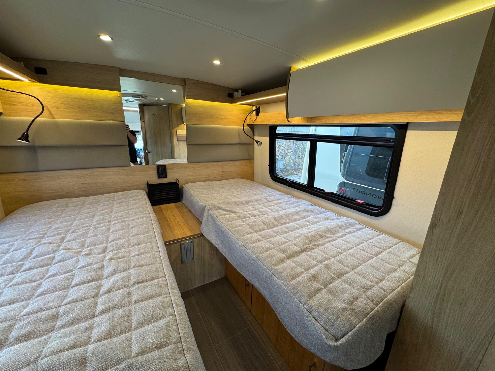 2019 Leisure Travel Vans 2019 Leisure Travel Vans Wonder - thumbnail 36