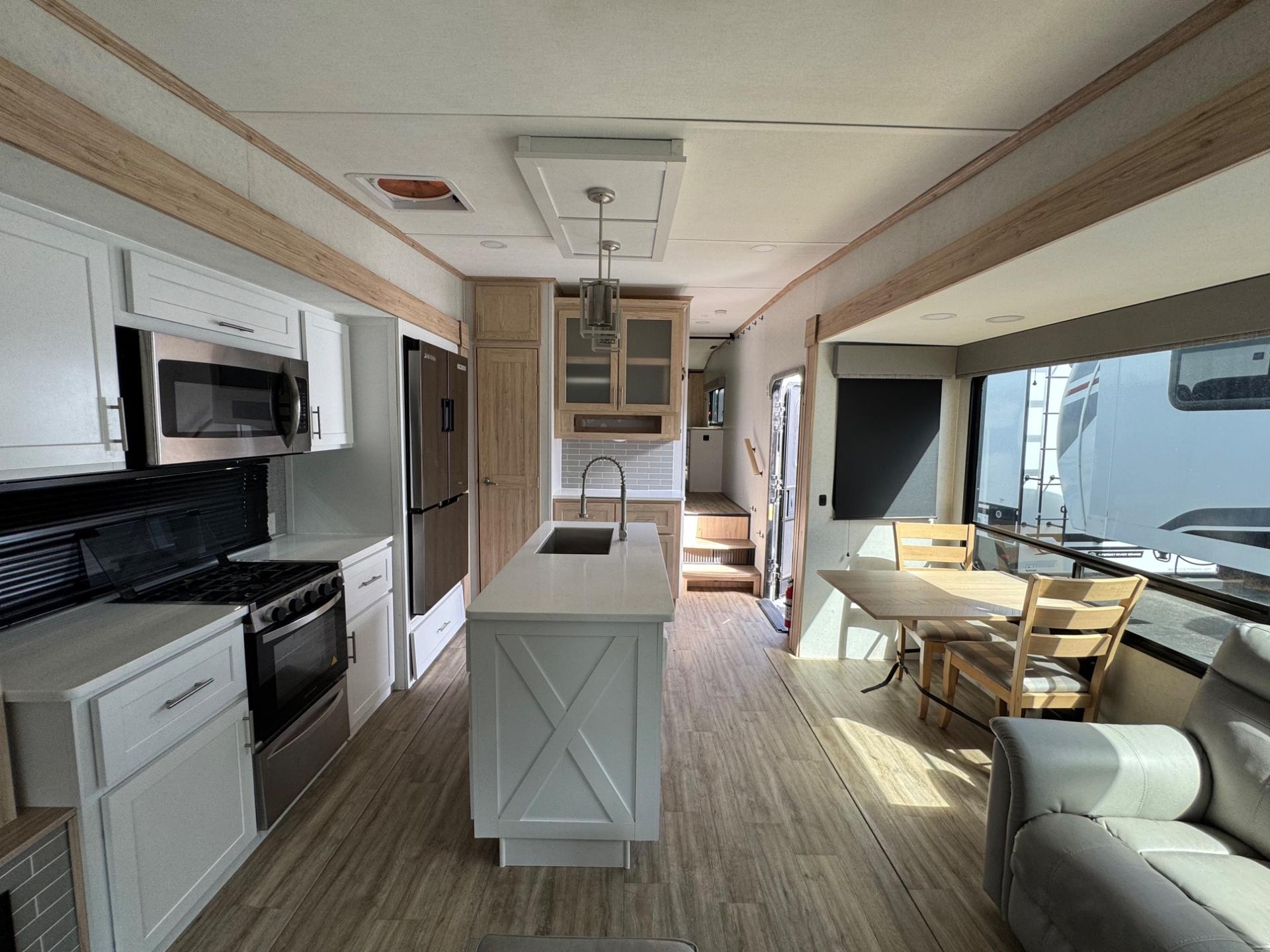 2022 Alliance RV 2022 Alliance RV Avenue - thumbnail 7