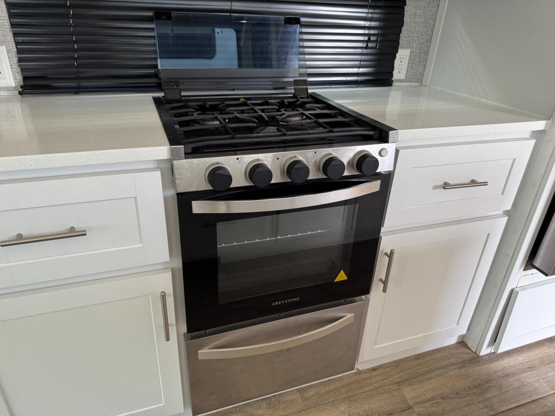 2022 Alliance RV 2022 Alliance RV Avenue - thumbnail 10