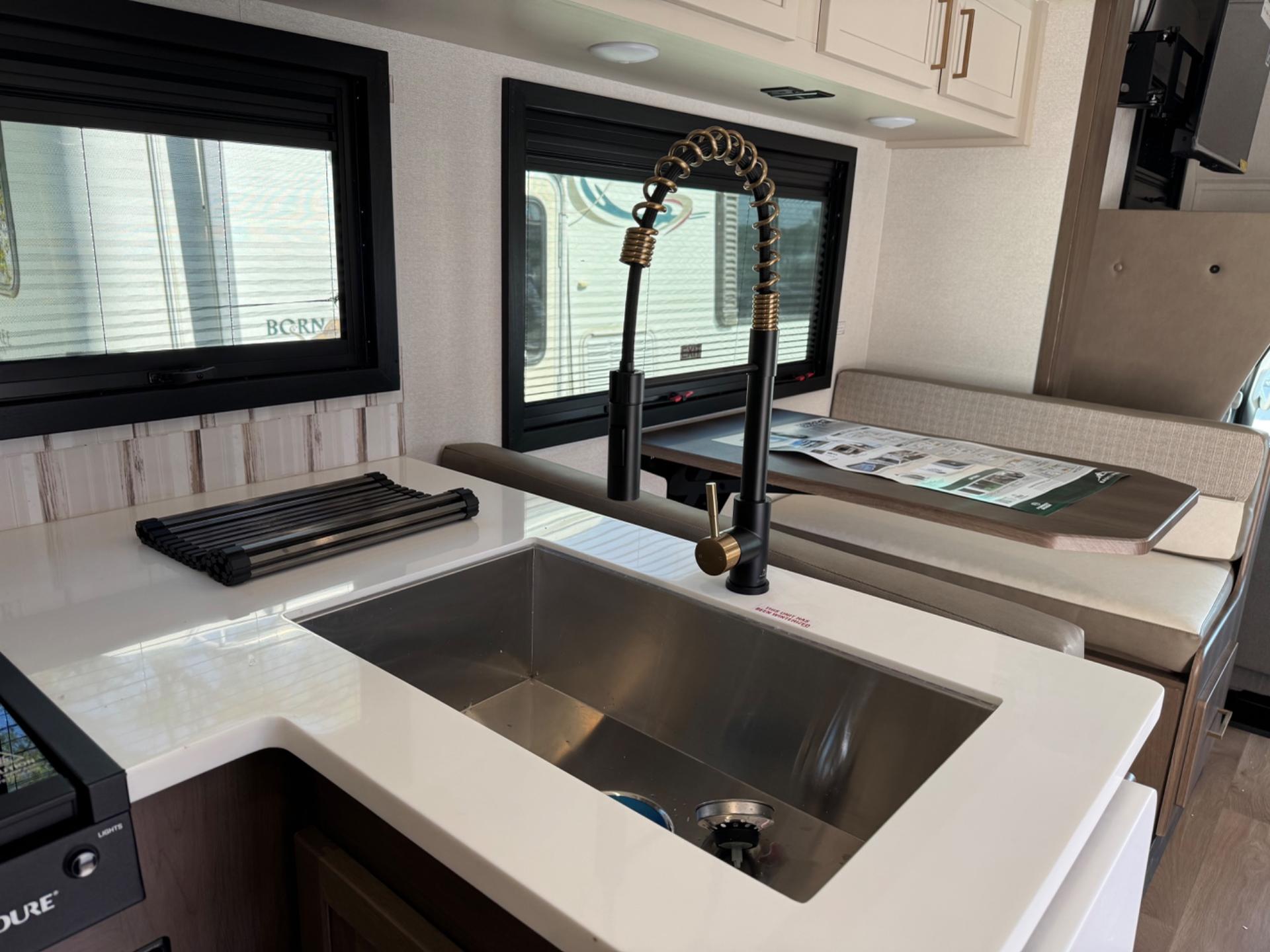 2026 East to West 2026 East to West College Avenue - thumbnail 11