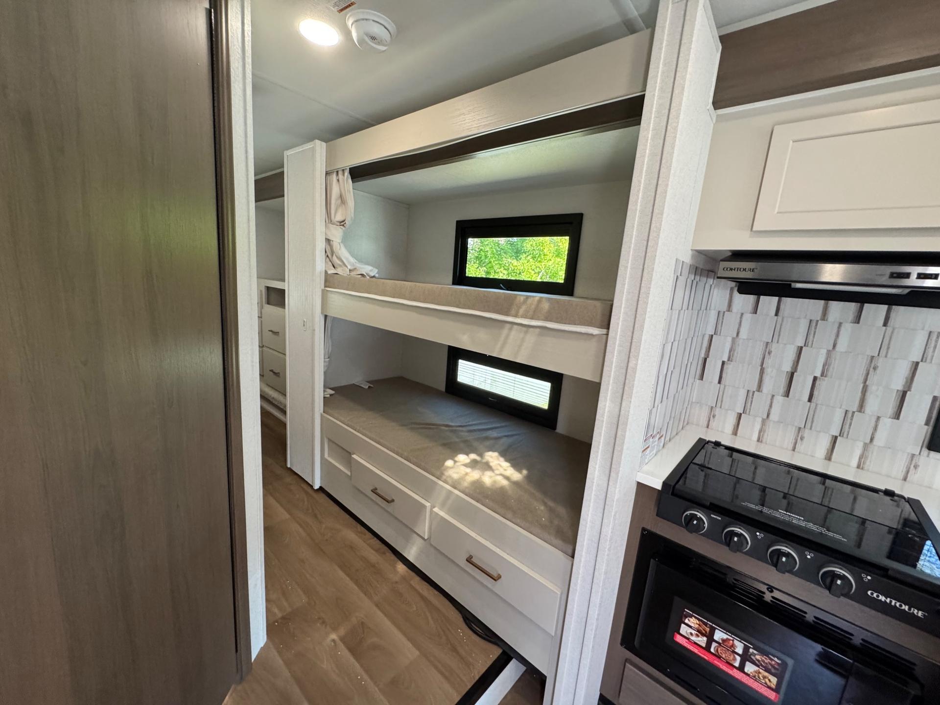 2026 East to West 2026 East to West College Avenue - thumbnail 16