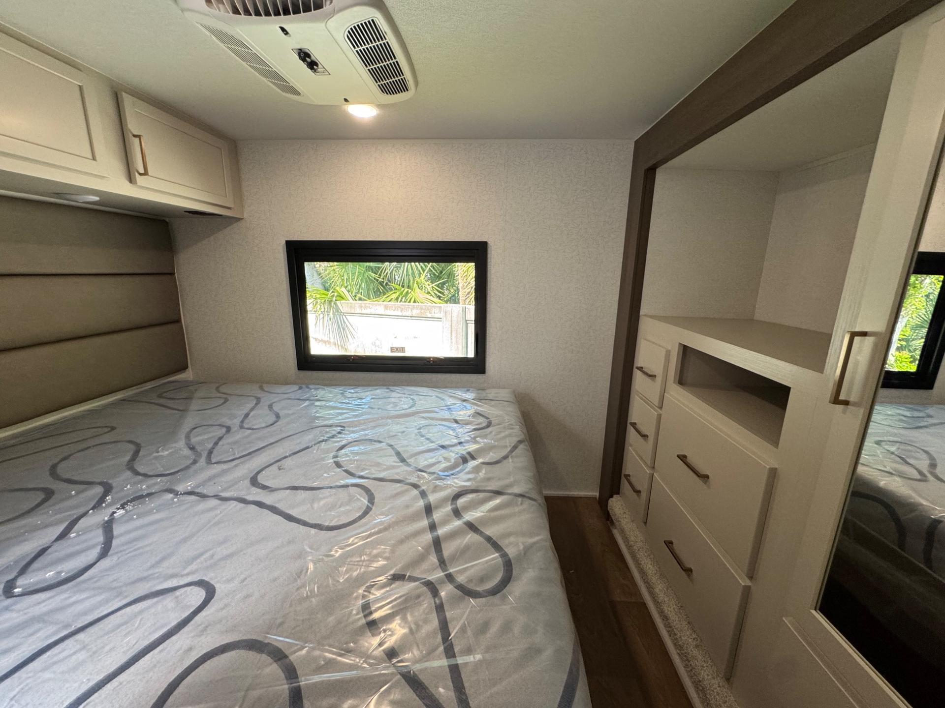 2026 East to West 2026 East to West College Avenue - thumbnail 20