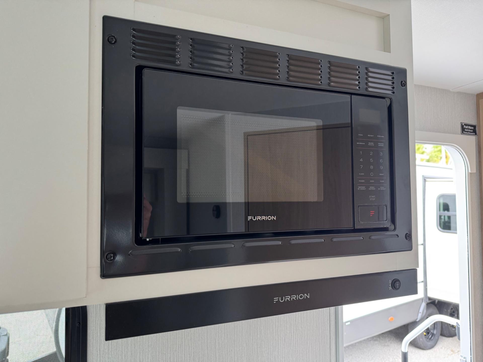 2026 Winnebago 2026 Winnebago Thrive - thumbnail 11