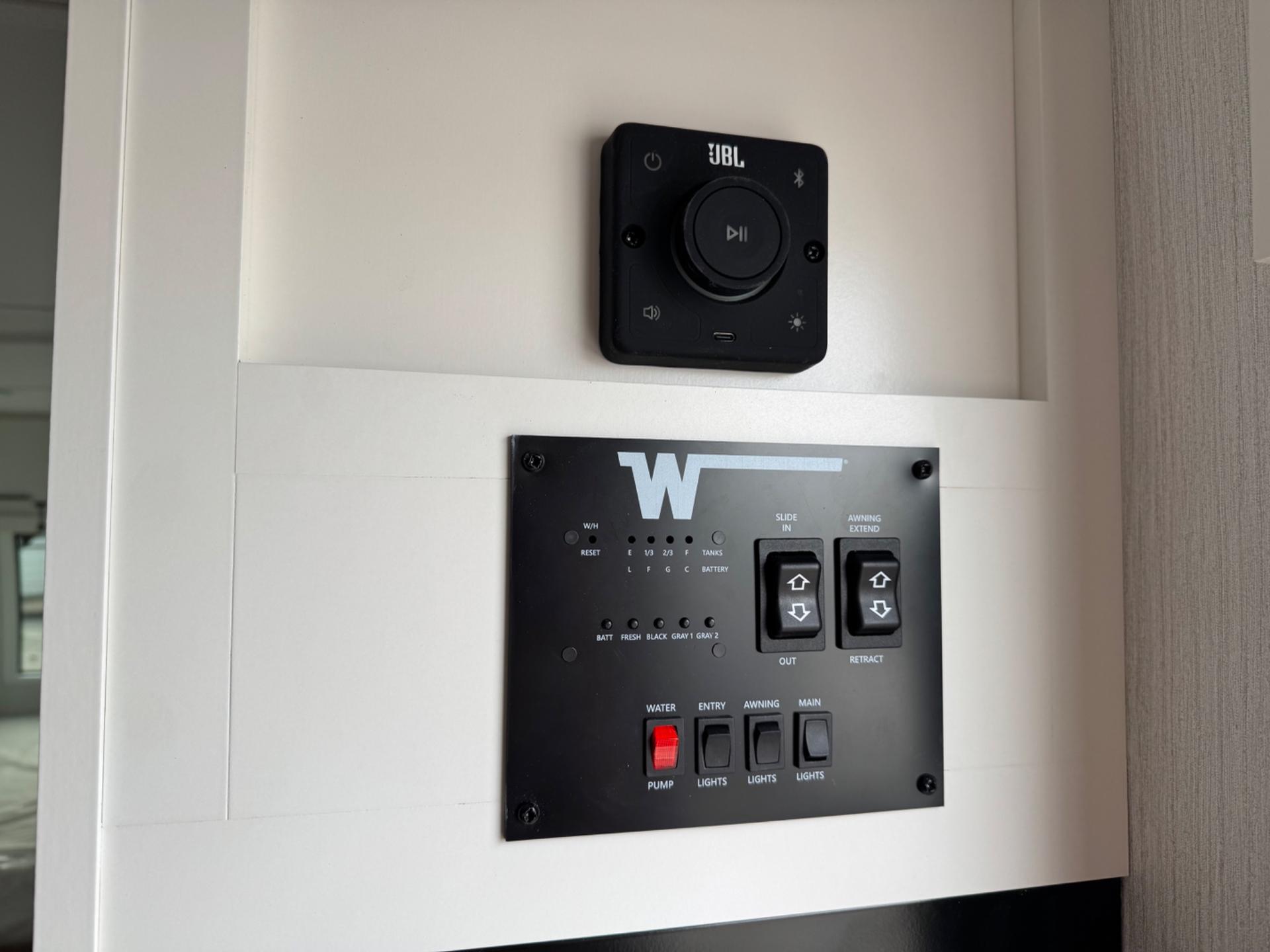 2026 Winnebago 2026 Winnebago Thrive - thumbnail 20