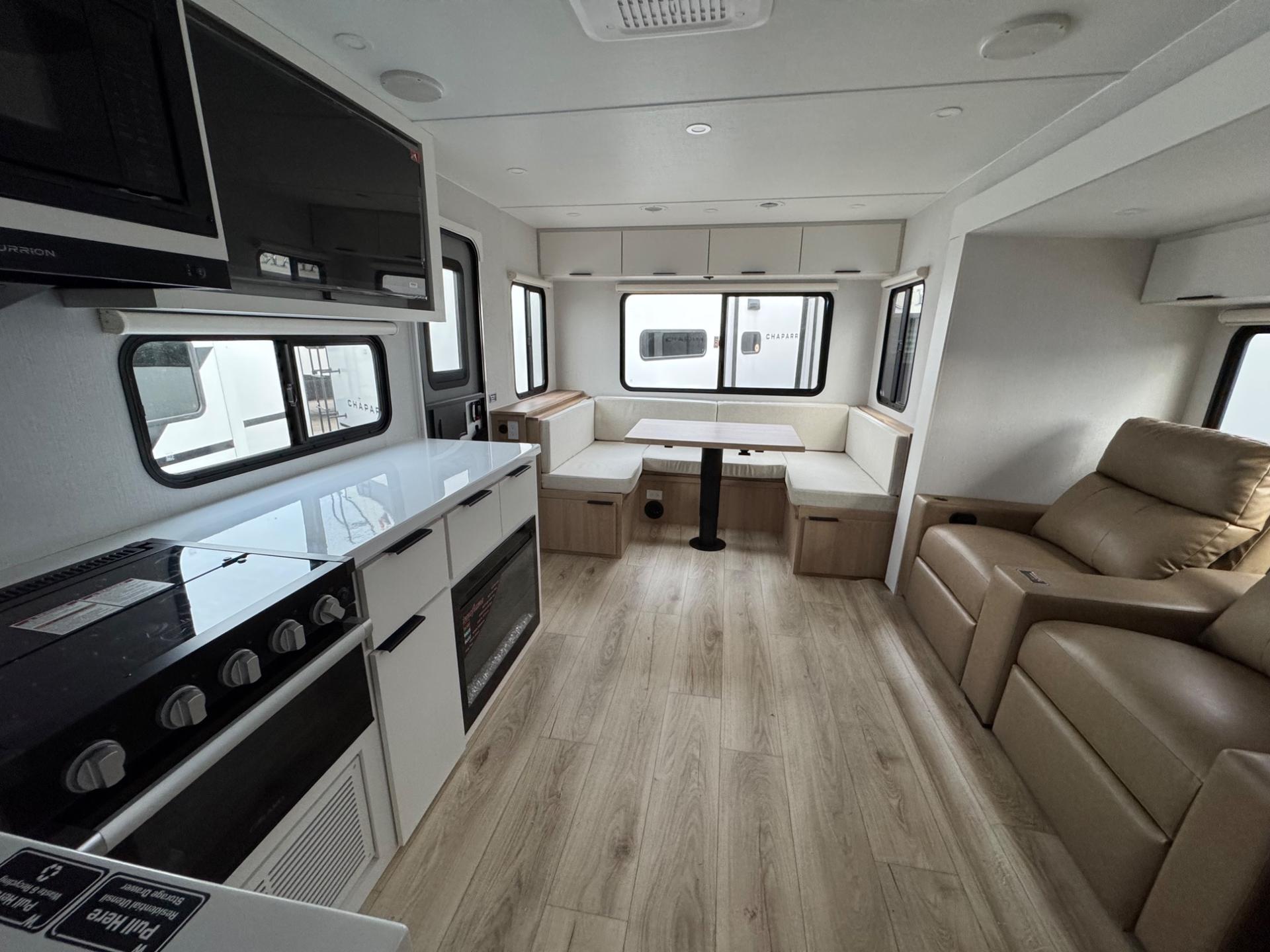 2026 Winnebago 2026 Winnebago Thrive - thumbnail 6