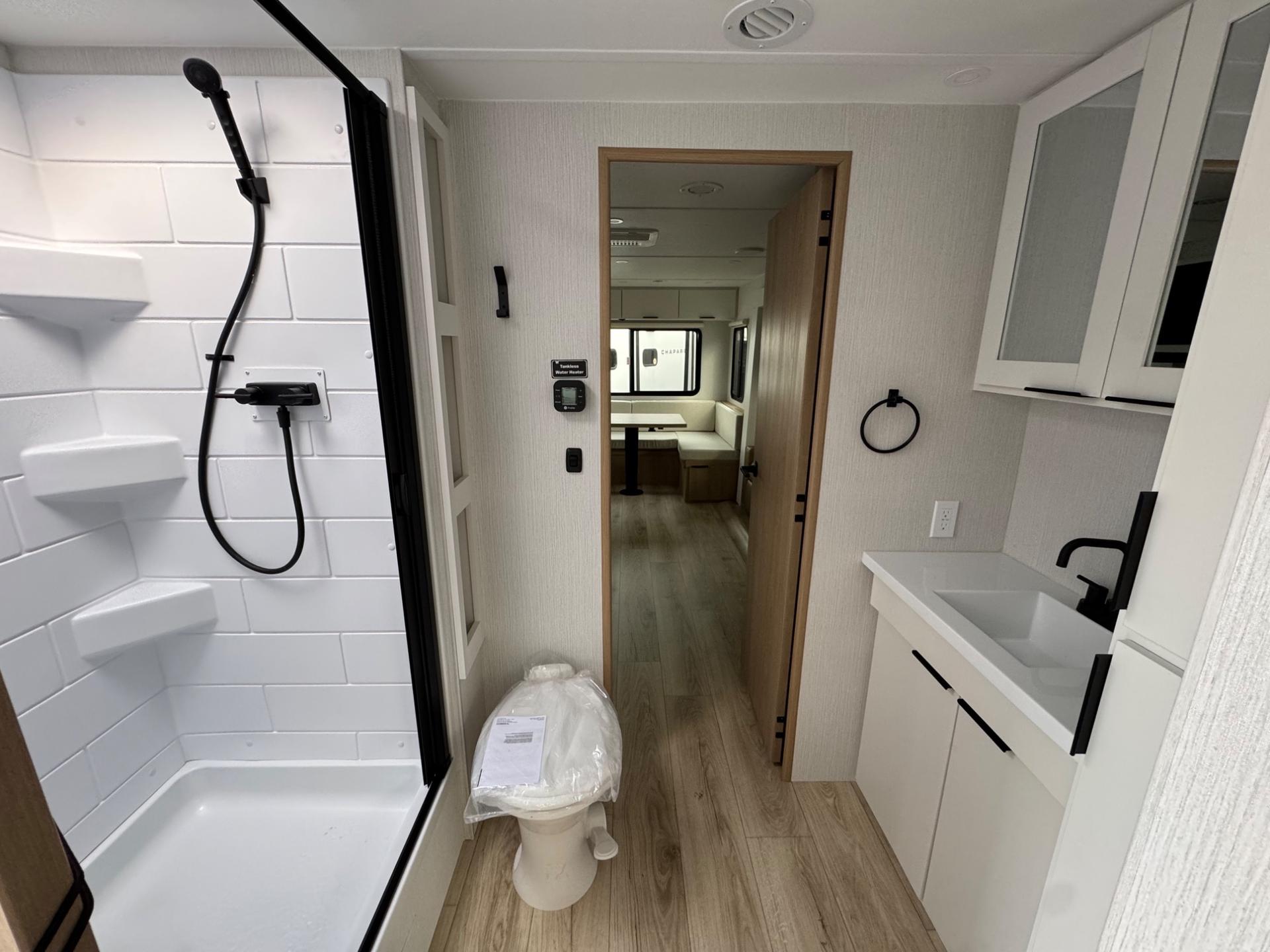 2026 Winnebago 2026 Winnebago Thrive - thumbnail 19