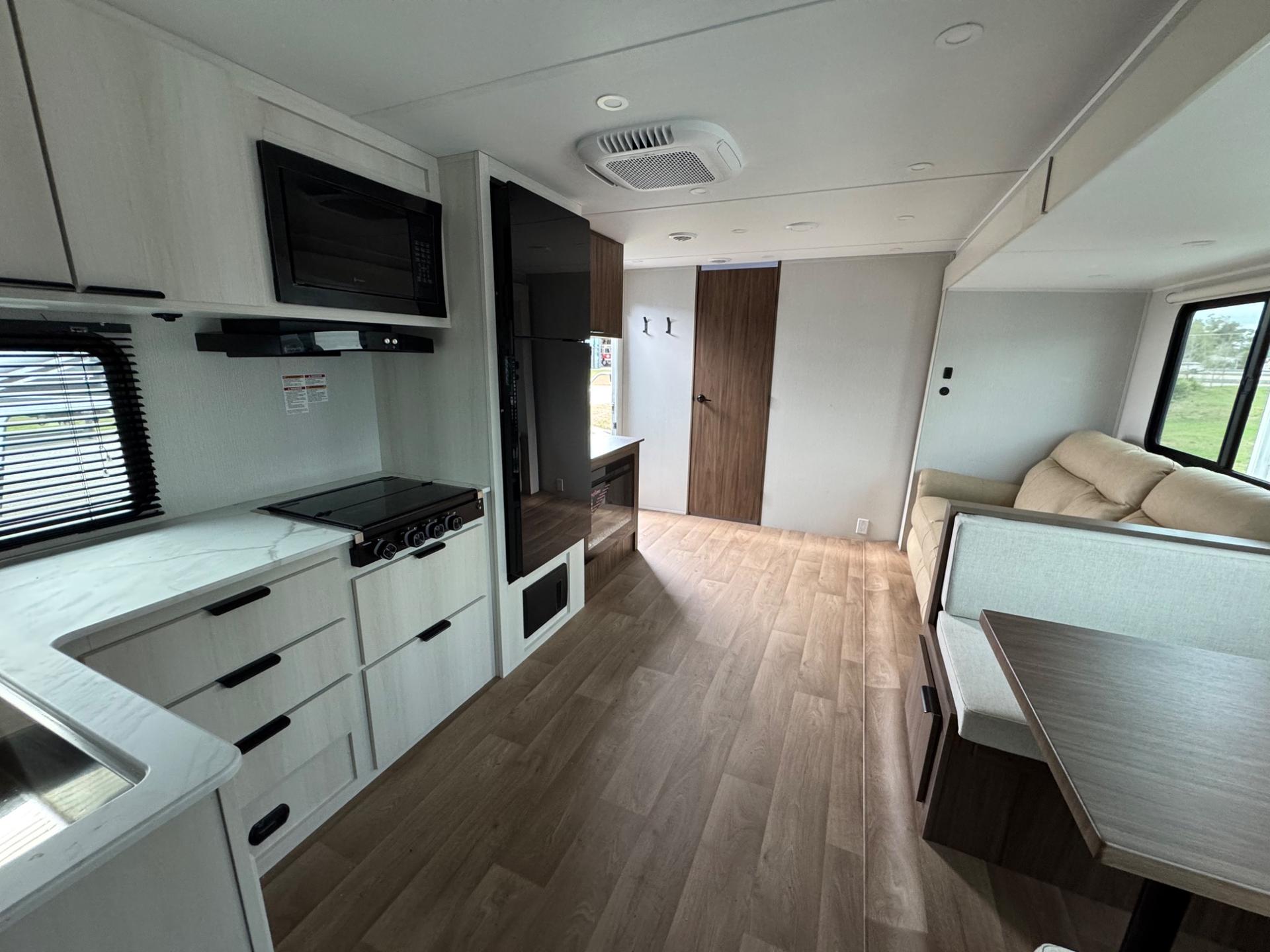 2026 Winnebago 2026 Winnebago Access - thumbnail 6