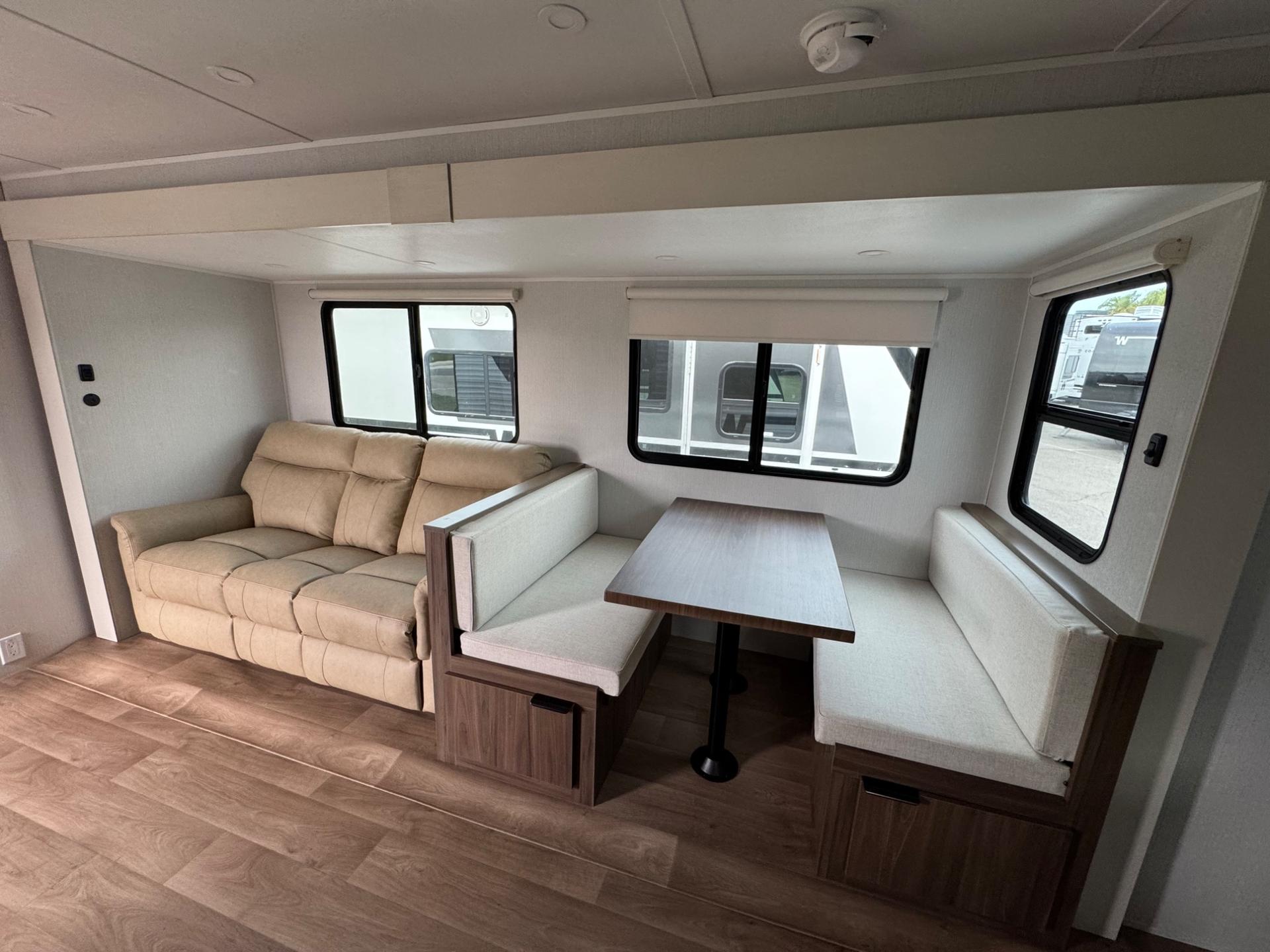 2026 Winnebago 2026 Winnebago Access - thumbnail 12