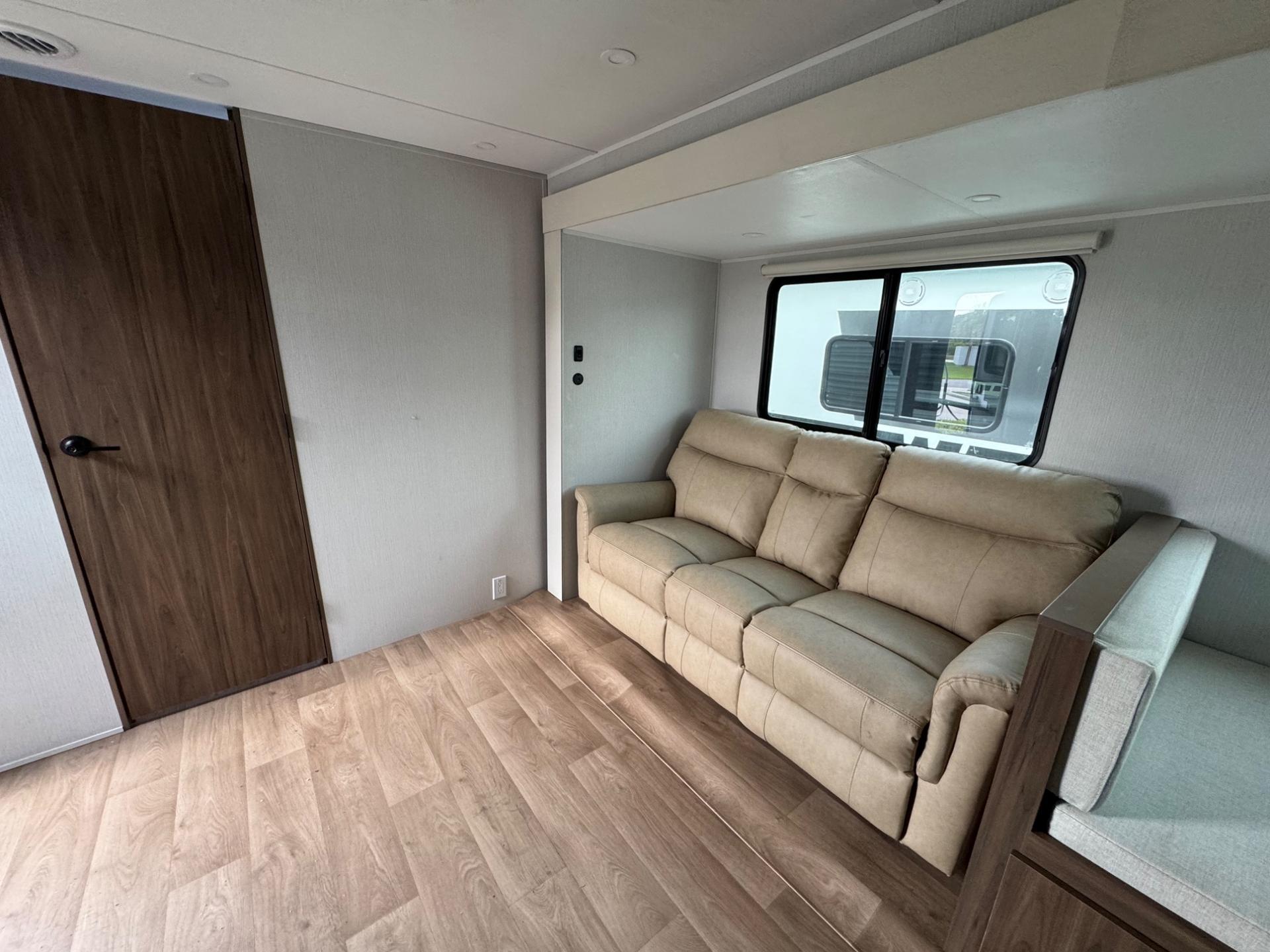 2026 Winnebago 2026 Winnebago Access - thumbnail 13