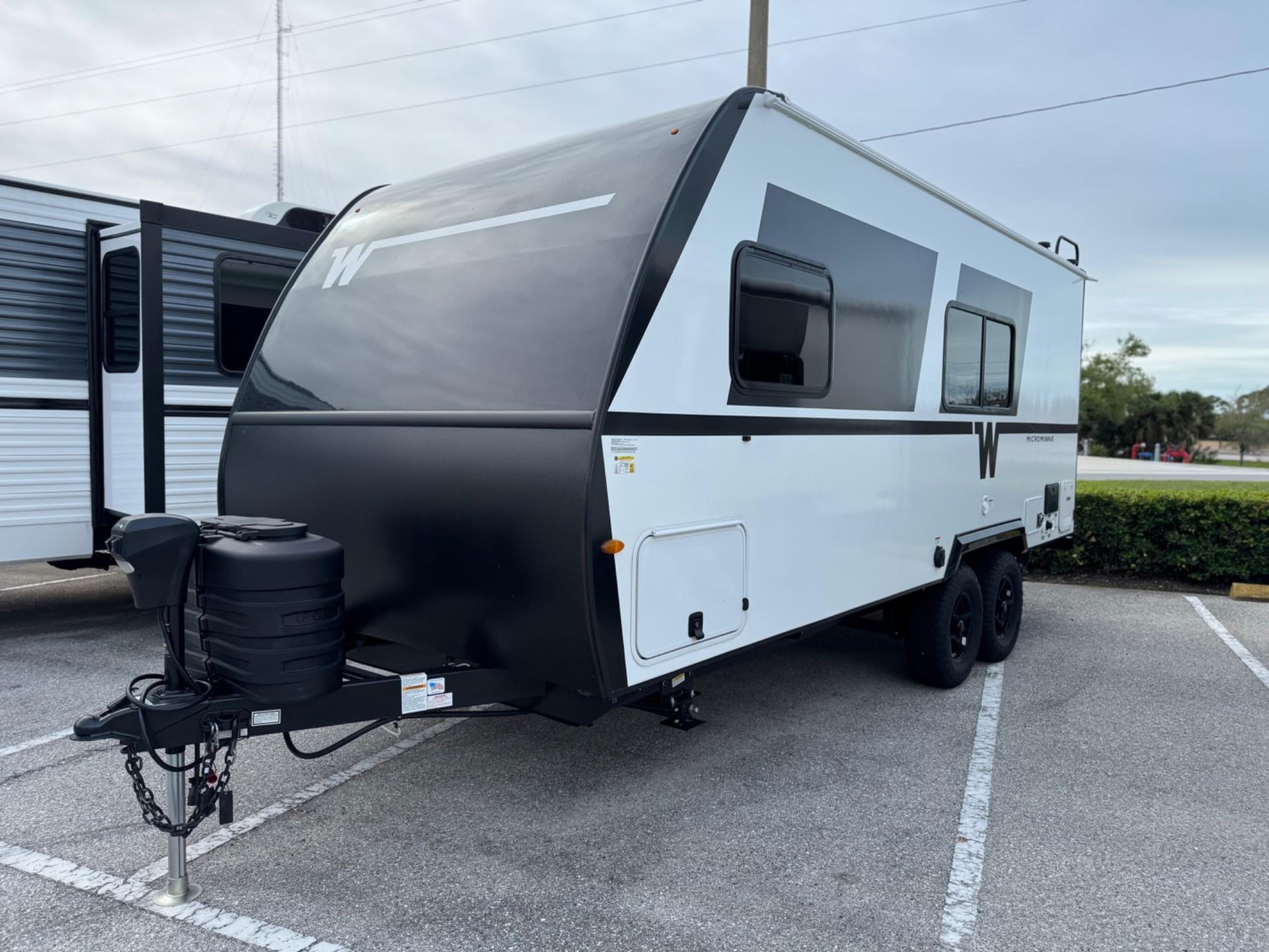 2026 Winnebago 2026 Winnebago Micro Minnie - thumbnail 3