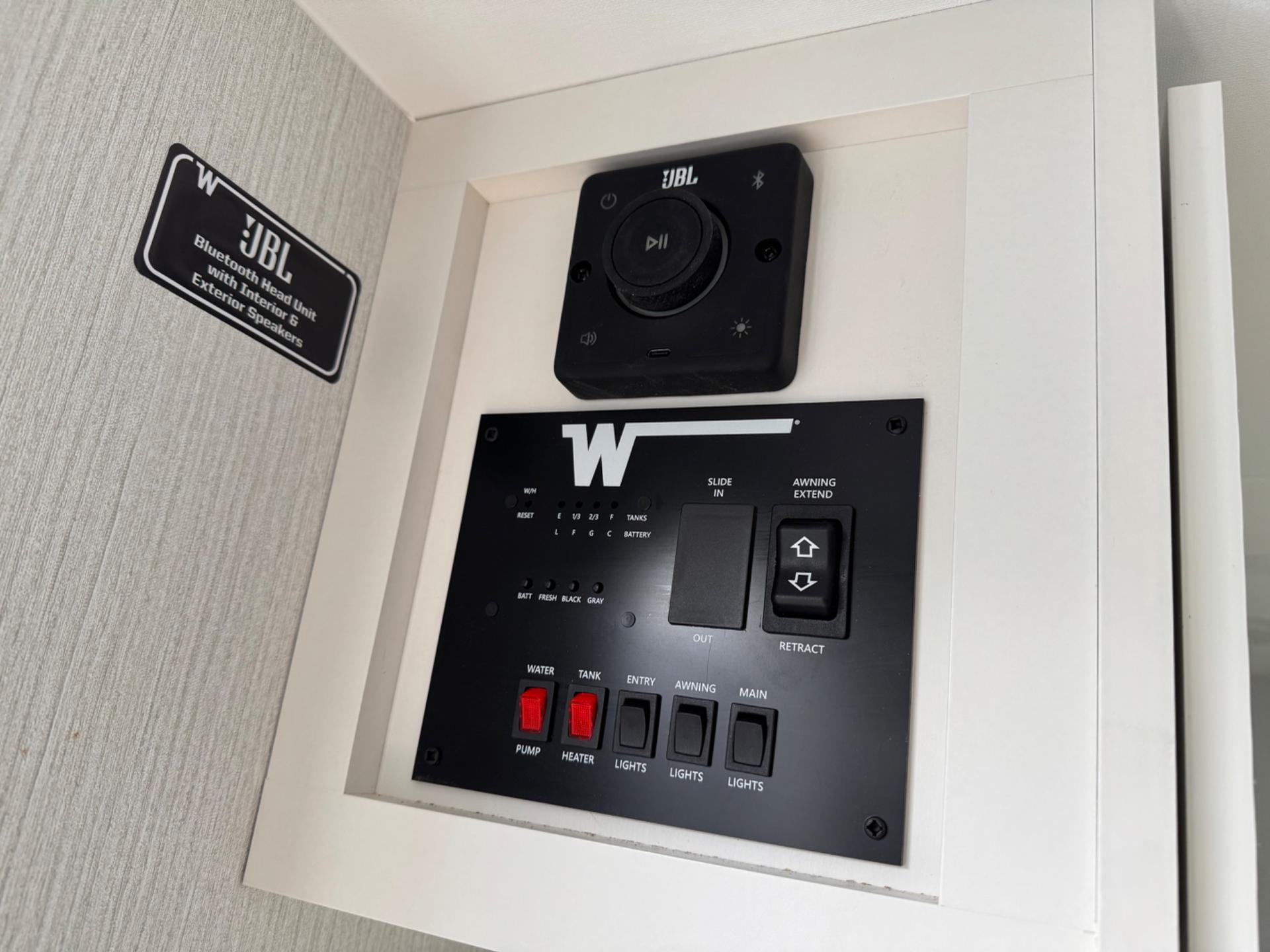 2026 Winnebago 2026 Winnebago Micro Minnie - thumbnail 17