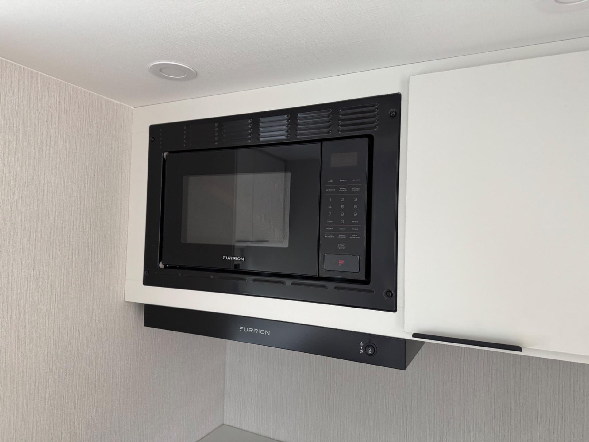 2026 Winnebago 2026 Winnebago Thrive - thumbnail 9