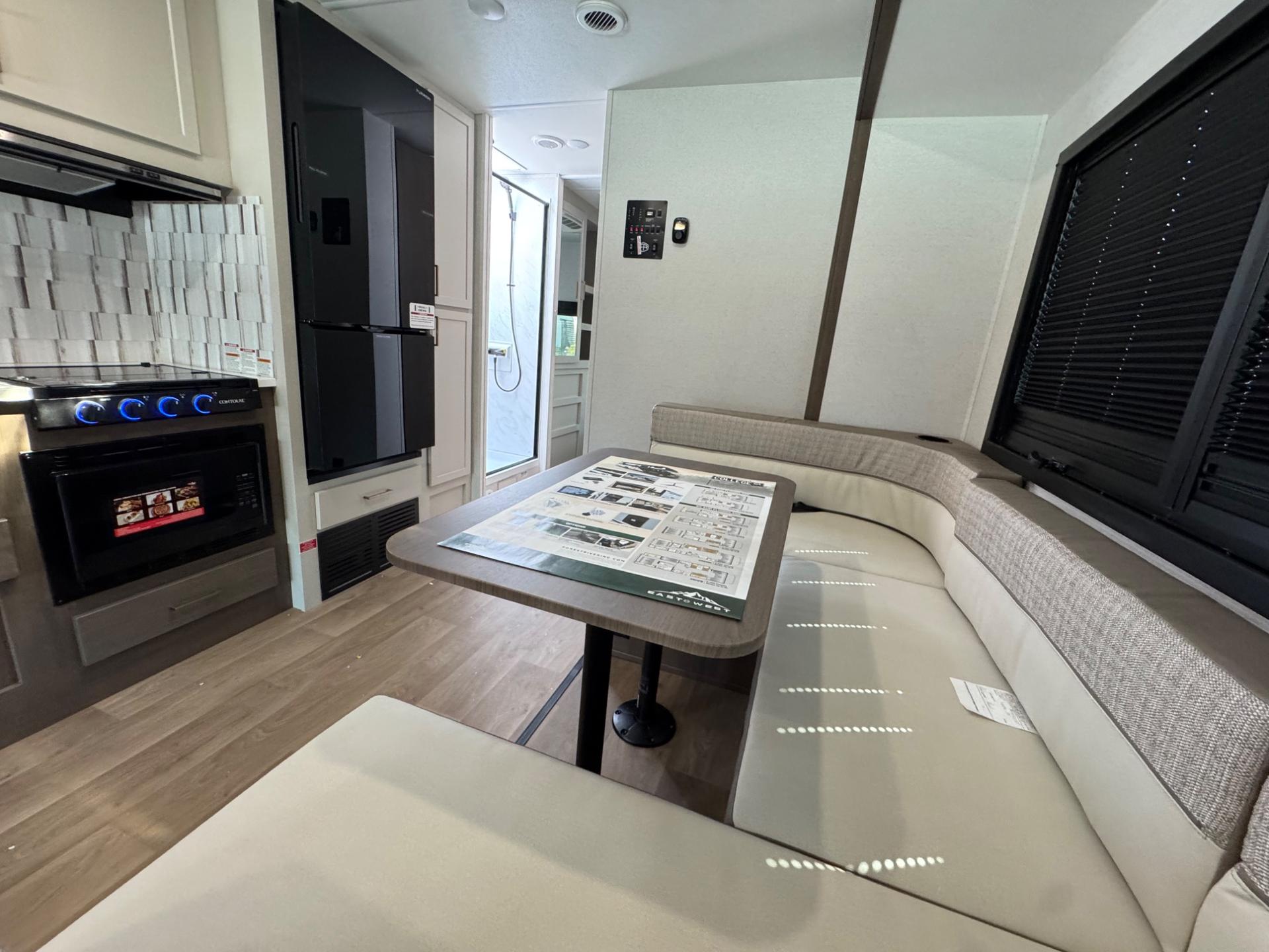 2026 East to West 2026 East to West College Avenue - thumbnail 15