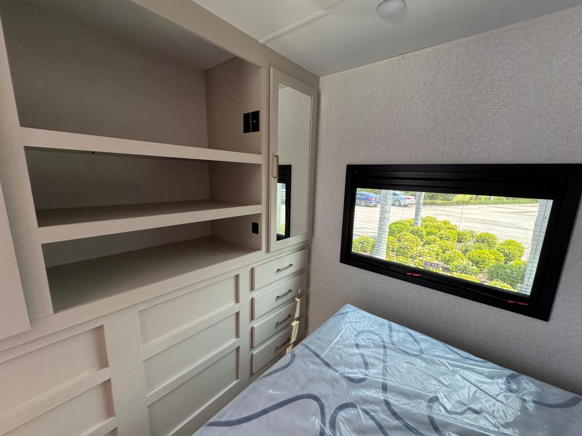 2026 East to West 2026 East to West College Avenue - thumbnail 18