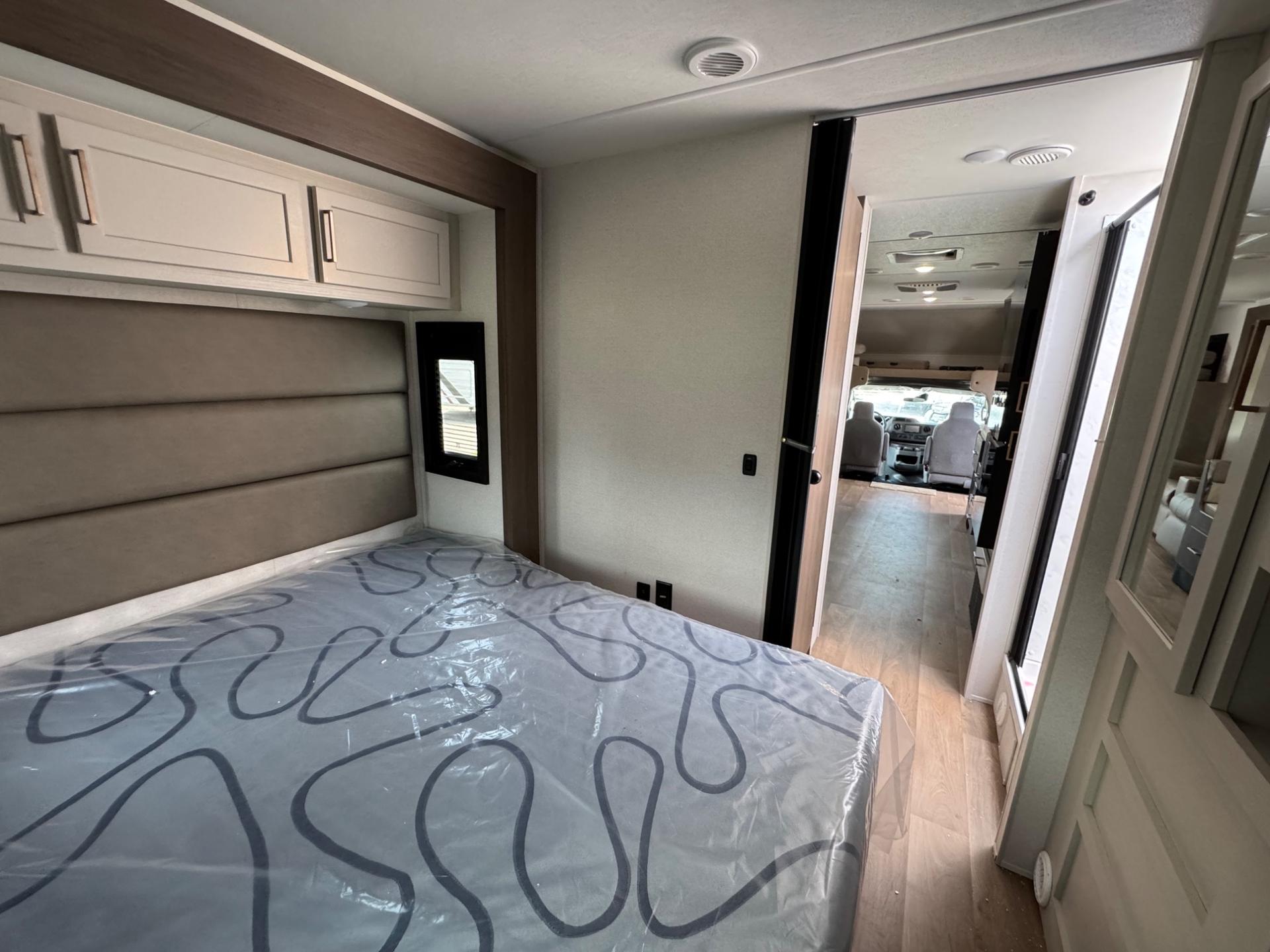 2026 East to West 2026 East to West College Avenue - thumbnail 19