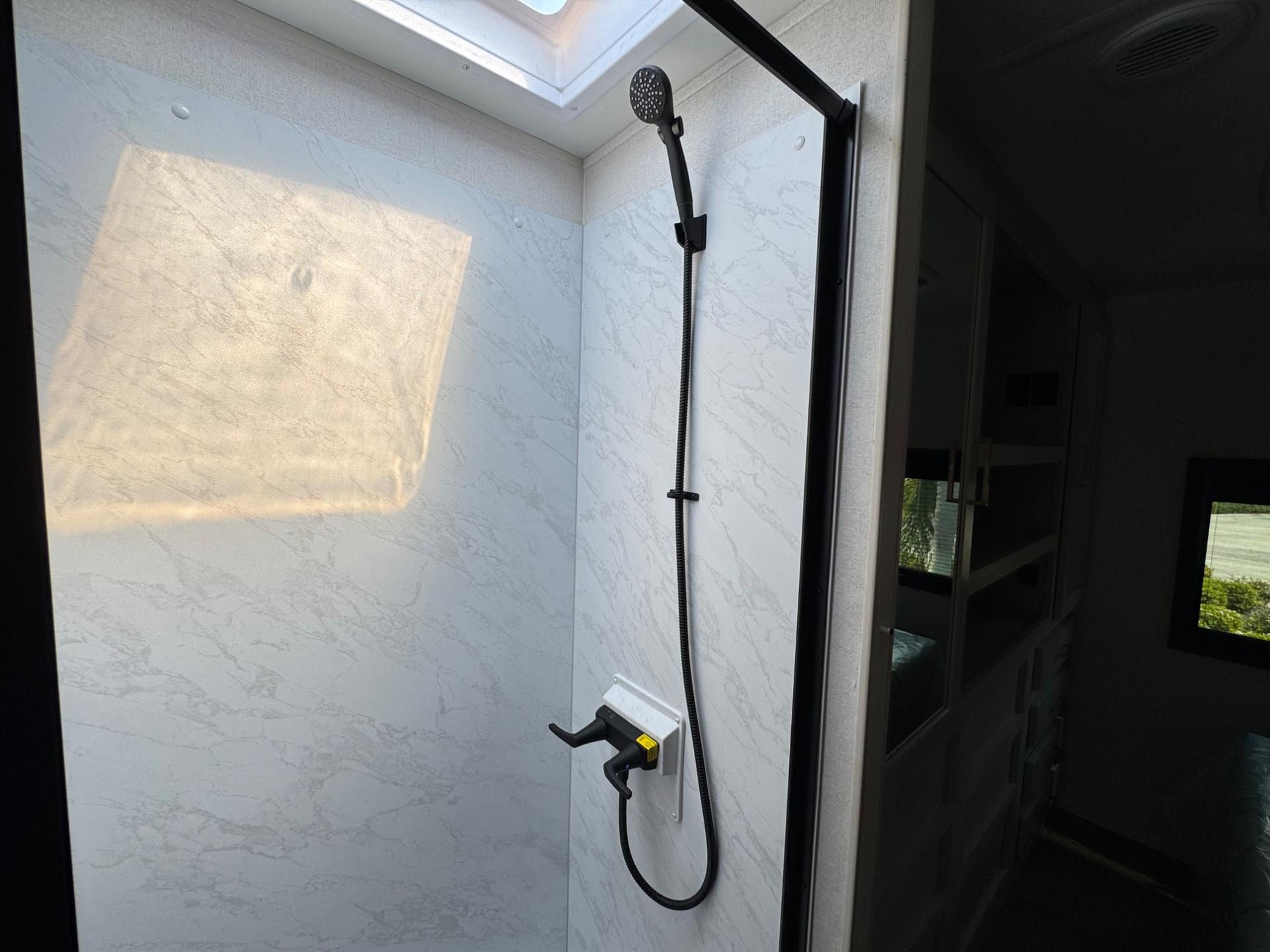 2026 East to West 2026 East to West College Avenue - thumbnail 20