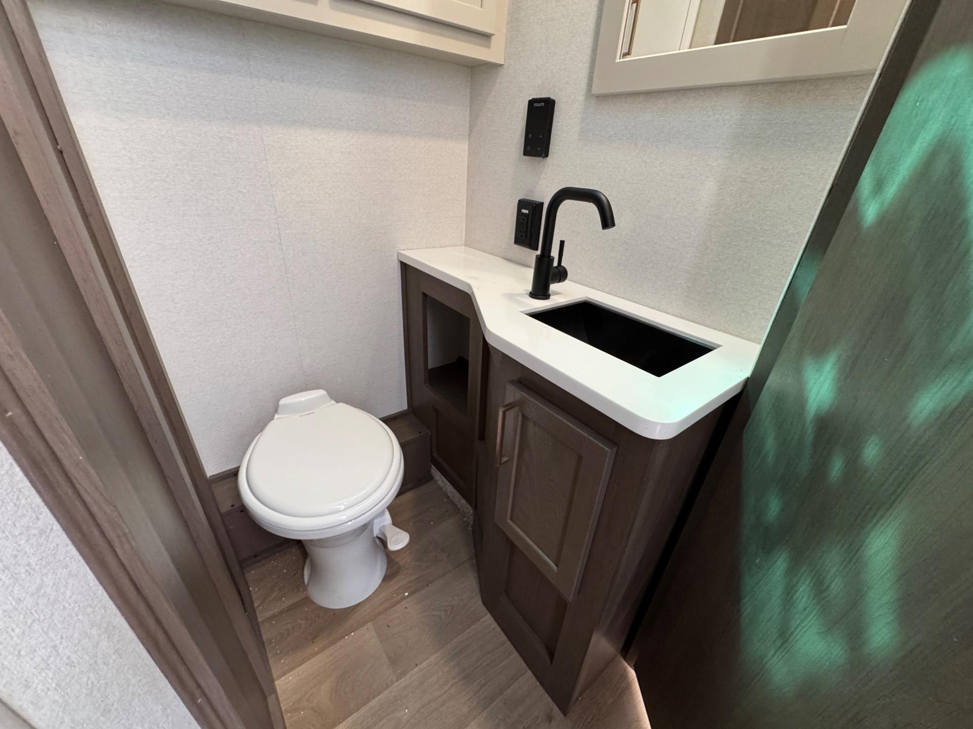 2026 East to West 2026 East to West College Avenue - thumbnail 21